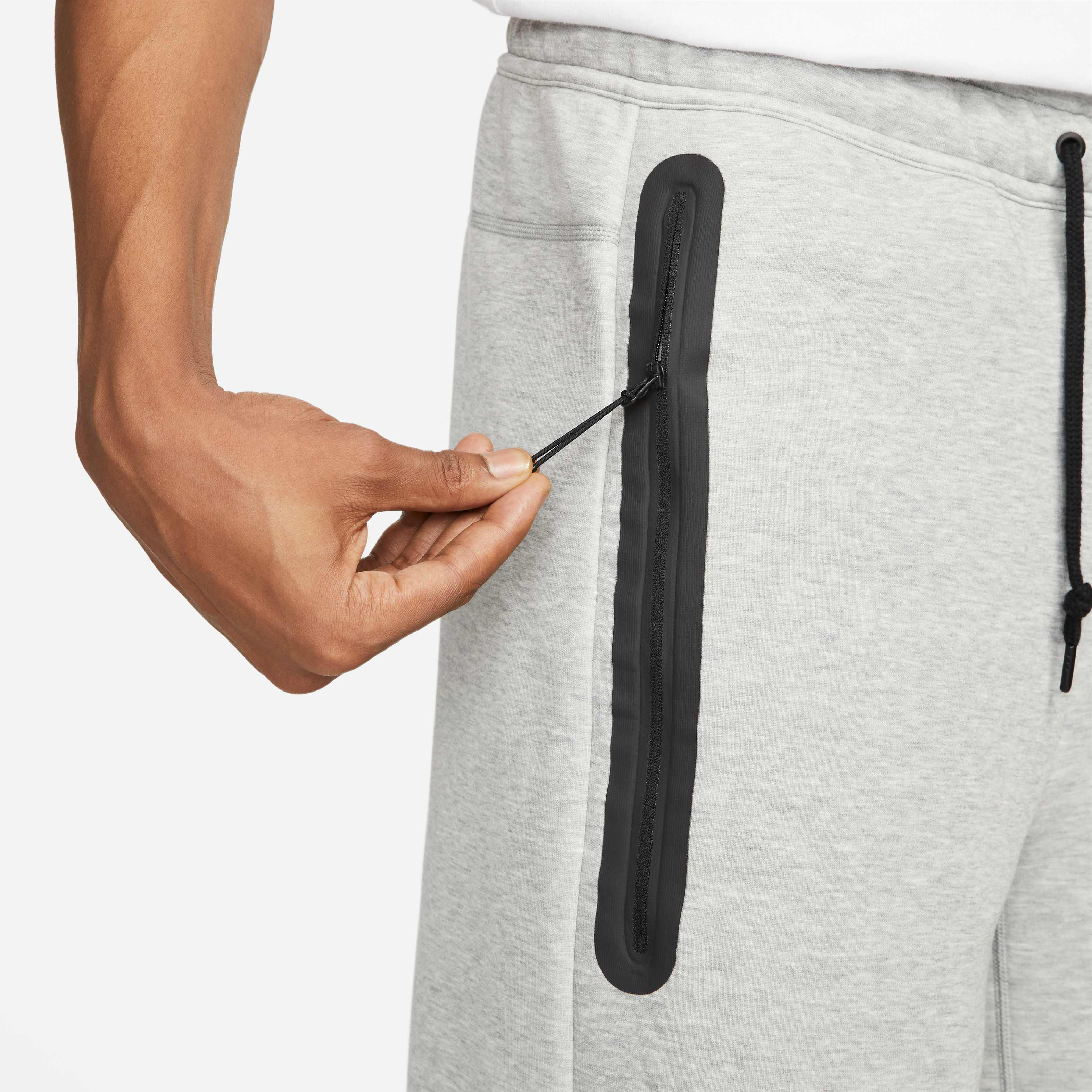 Nike Sportswear Tech Fleece image number 5