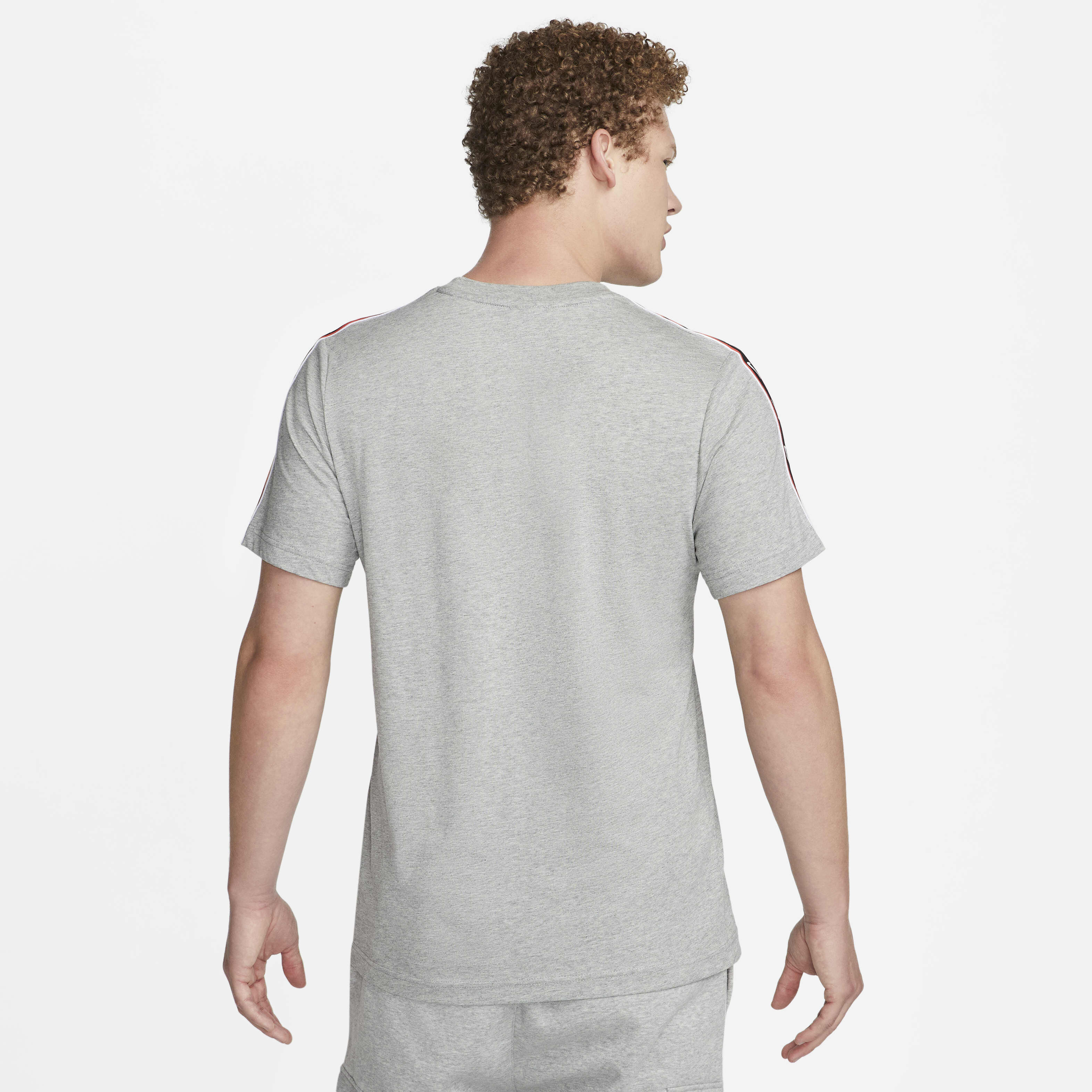 Nike Sportswear Repeat image number 1