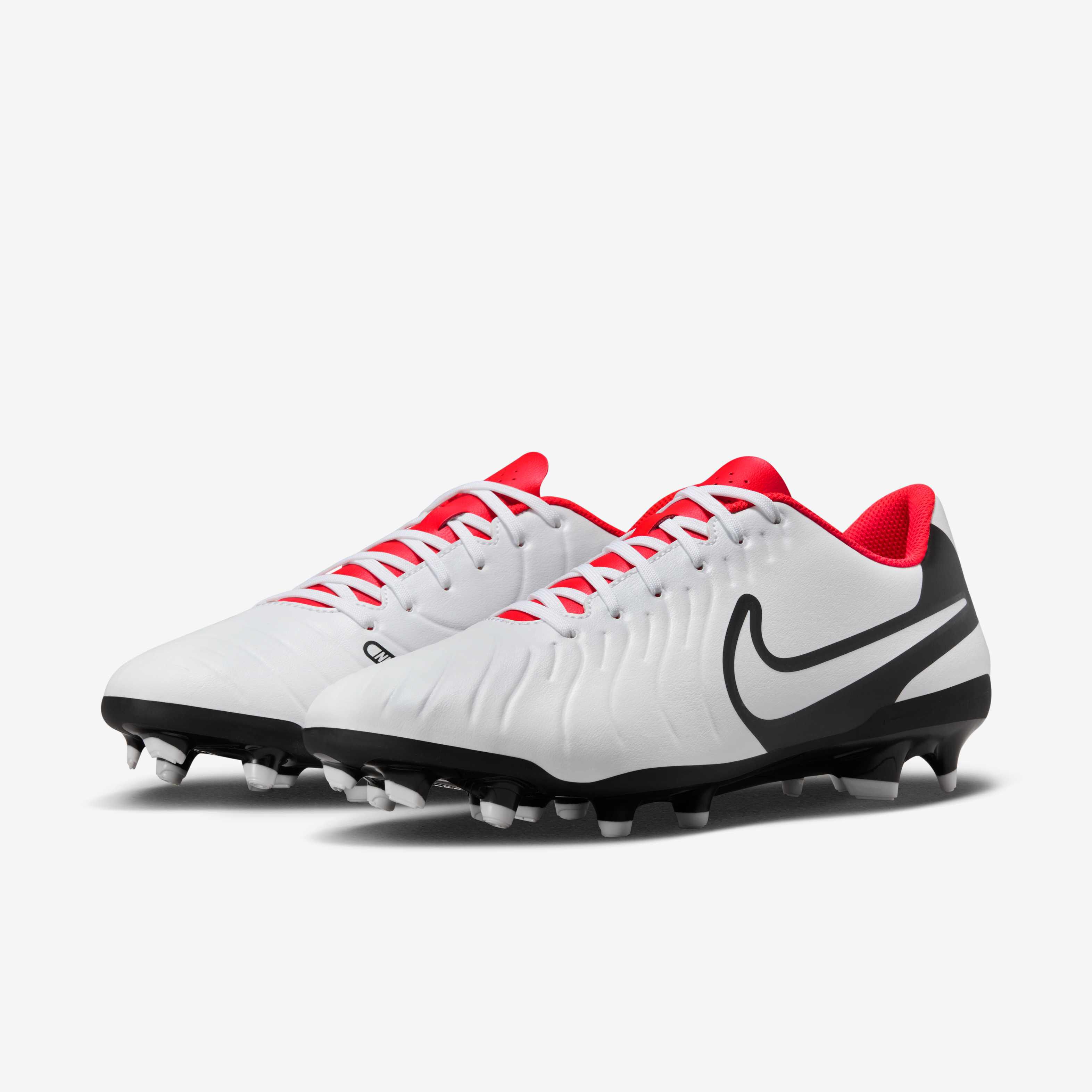 Nike Tiempo Legend 10 Club image number 4