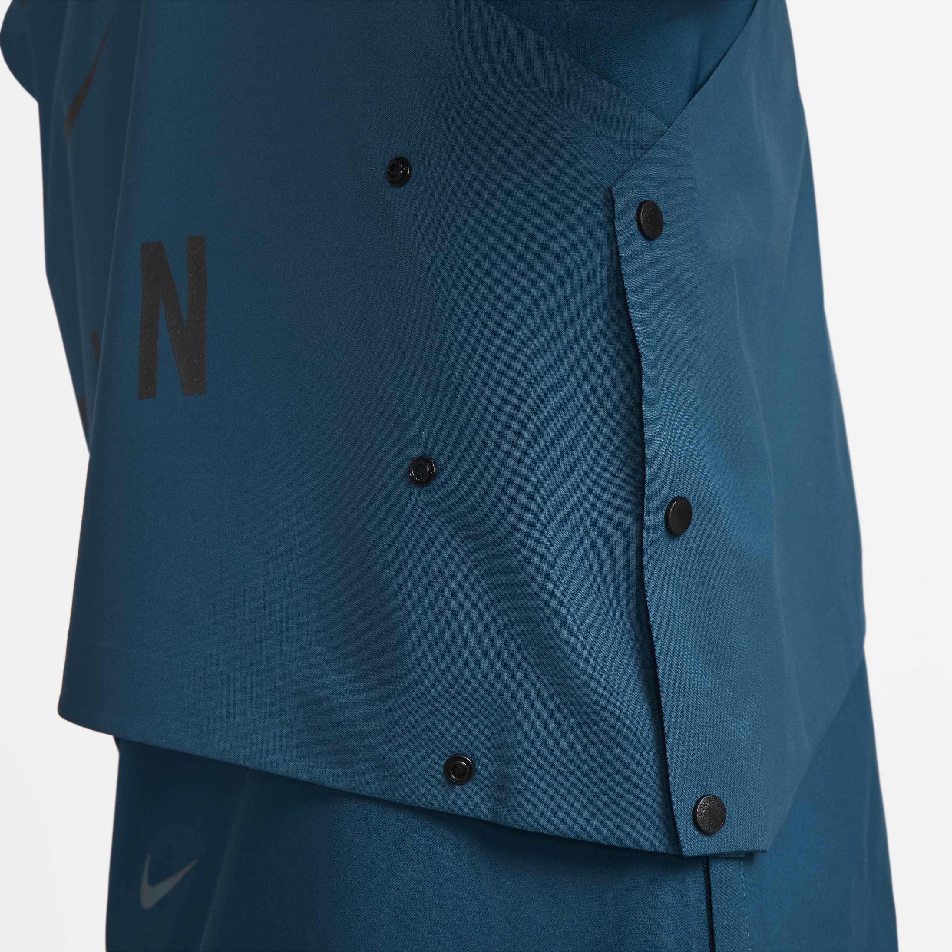 Nike Storm-FIT Run Division image number 7