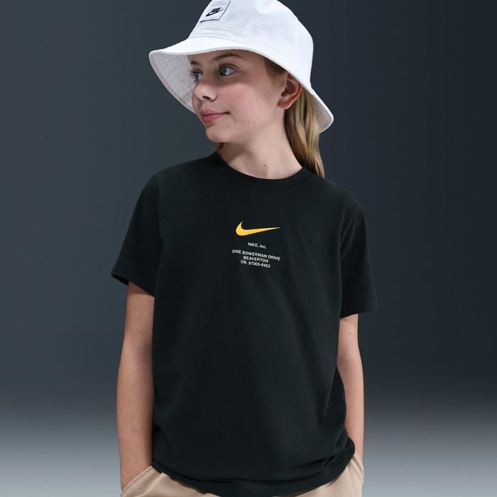 Buy Nike Sportswear Older Kids' (Boys') T-Shirt Black/University