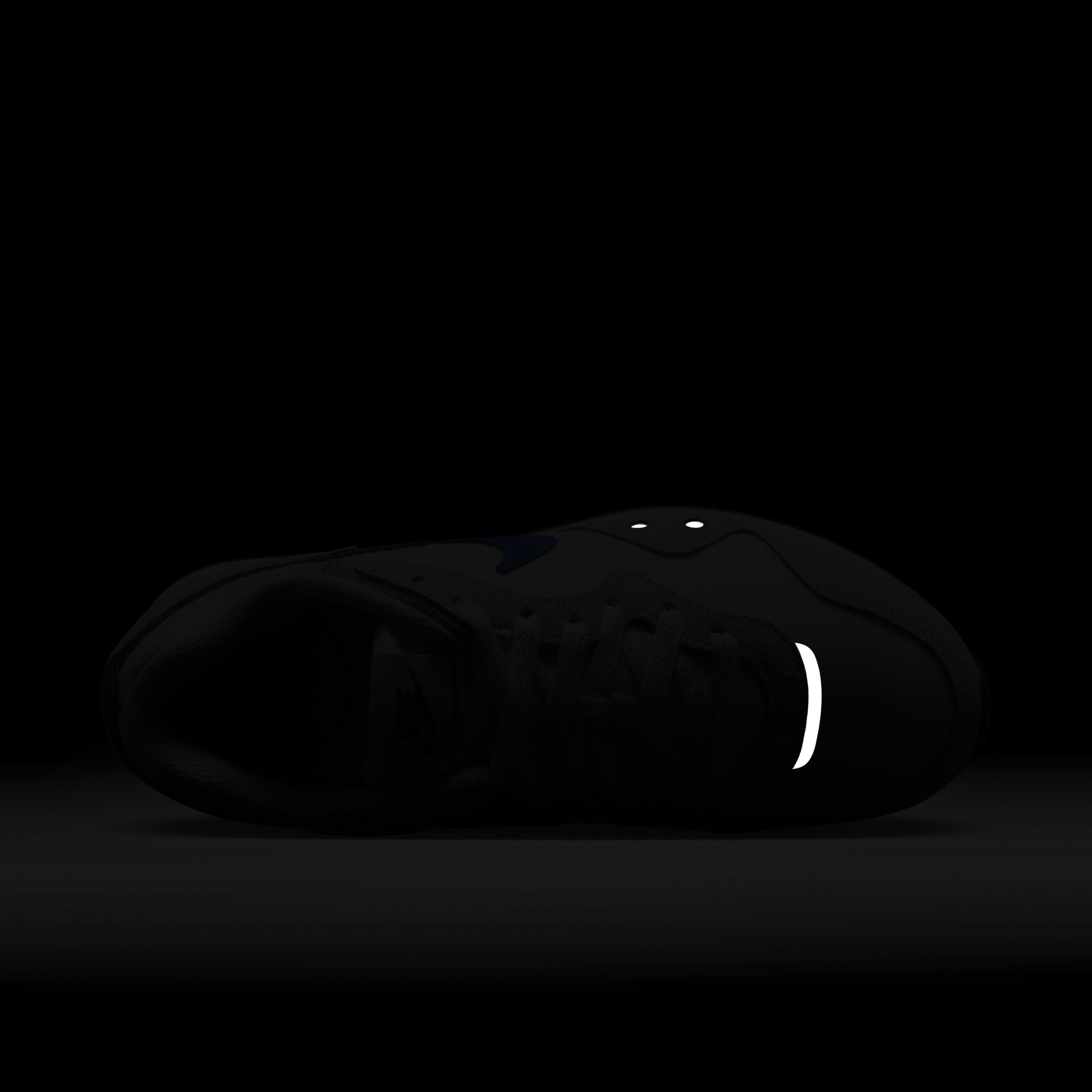 Nike Venture Runner image number 8