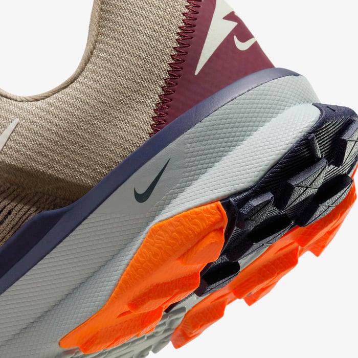 نايكي كيجر 9 image number 7 نايكي كيجر 9 image number 7