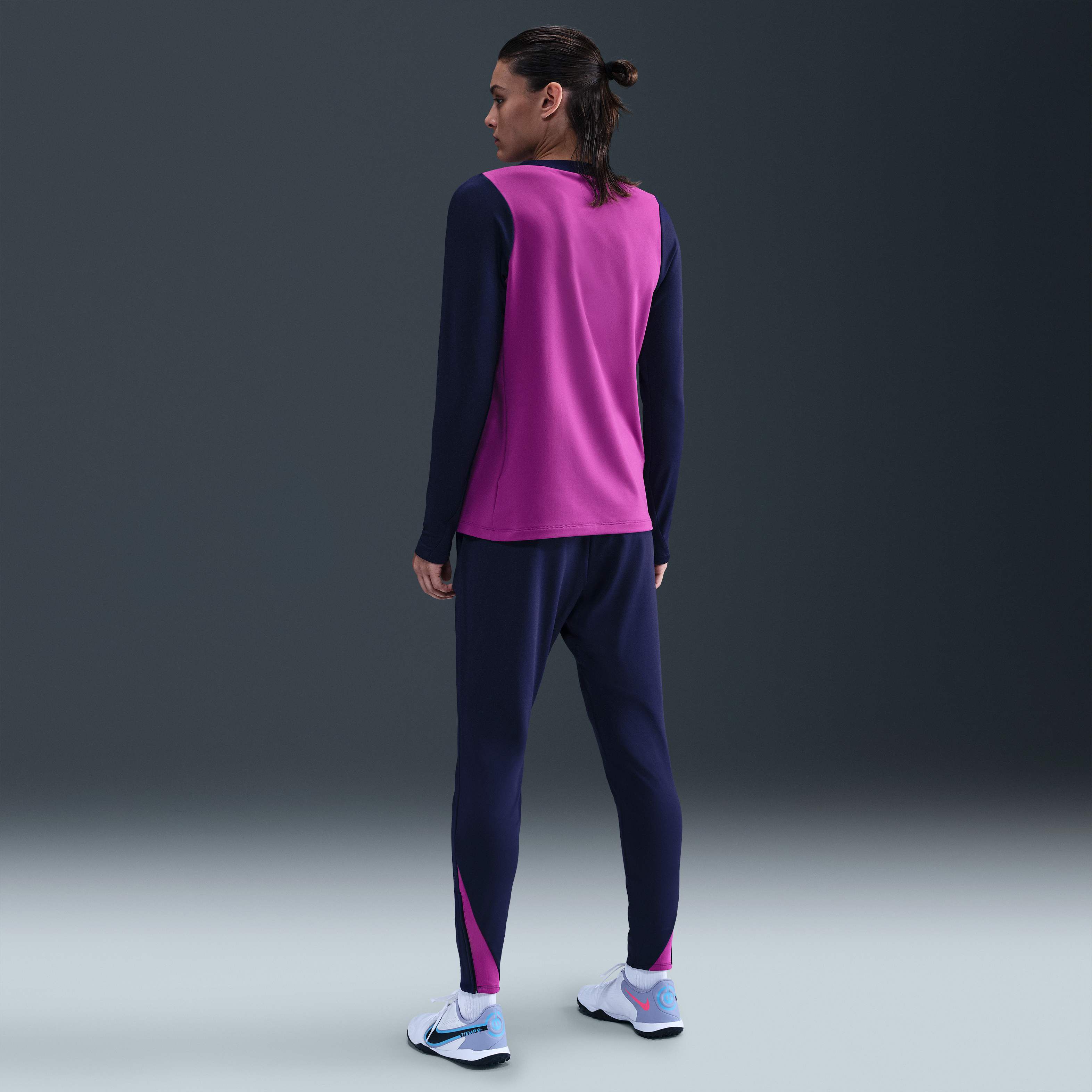 برشلونة سترايك image number 4