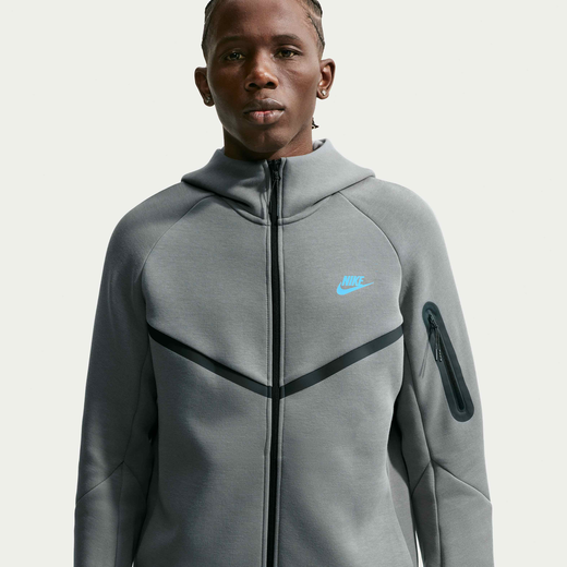 Nike Tech