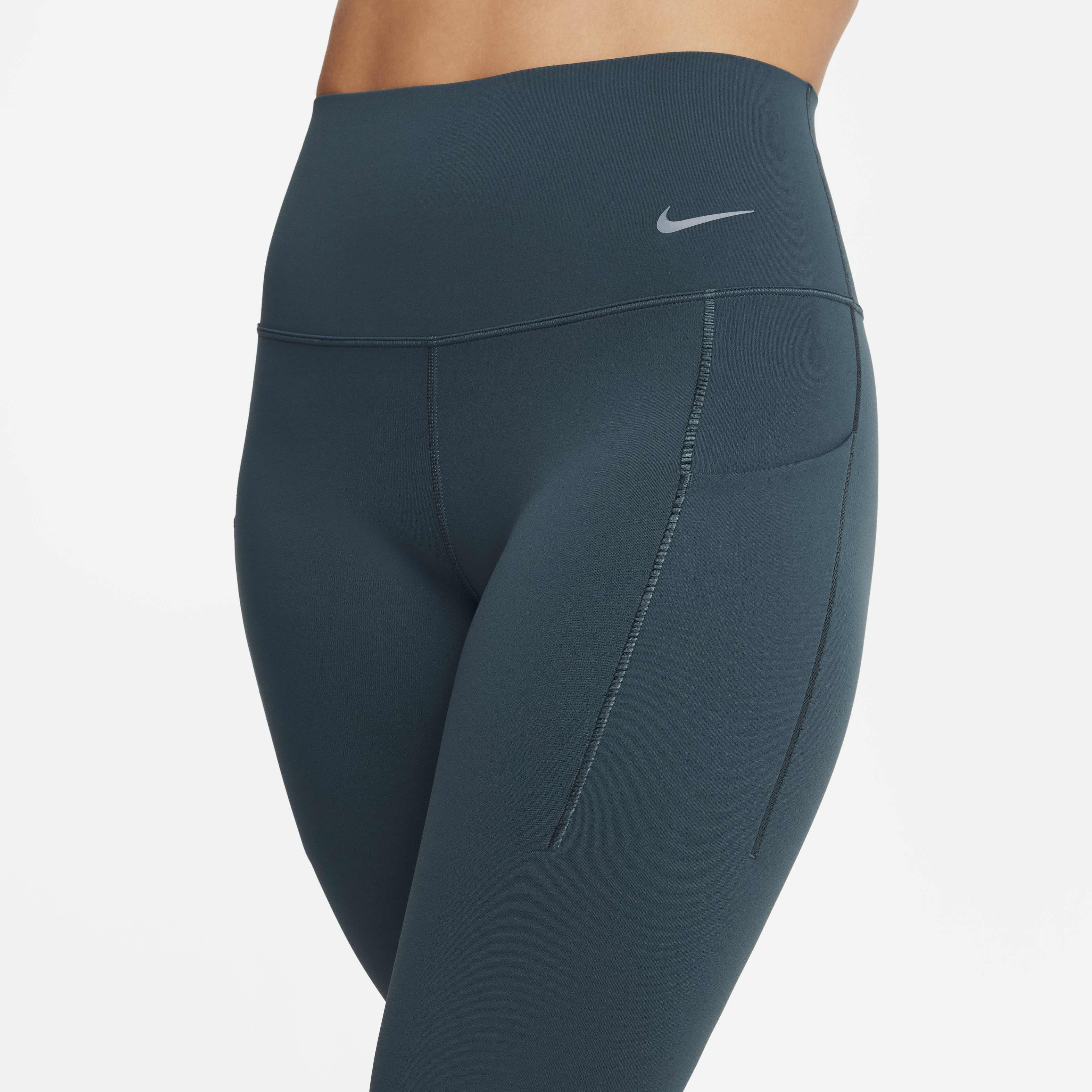 نايكي يونيفيرسا image number 3