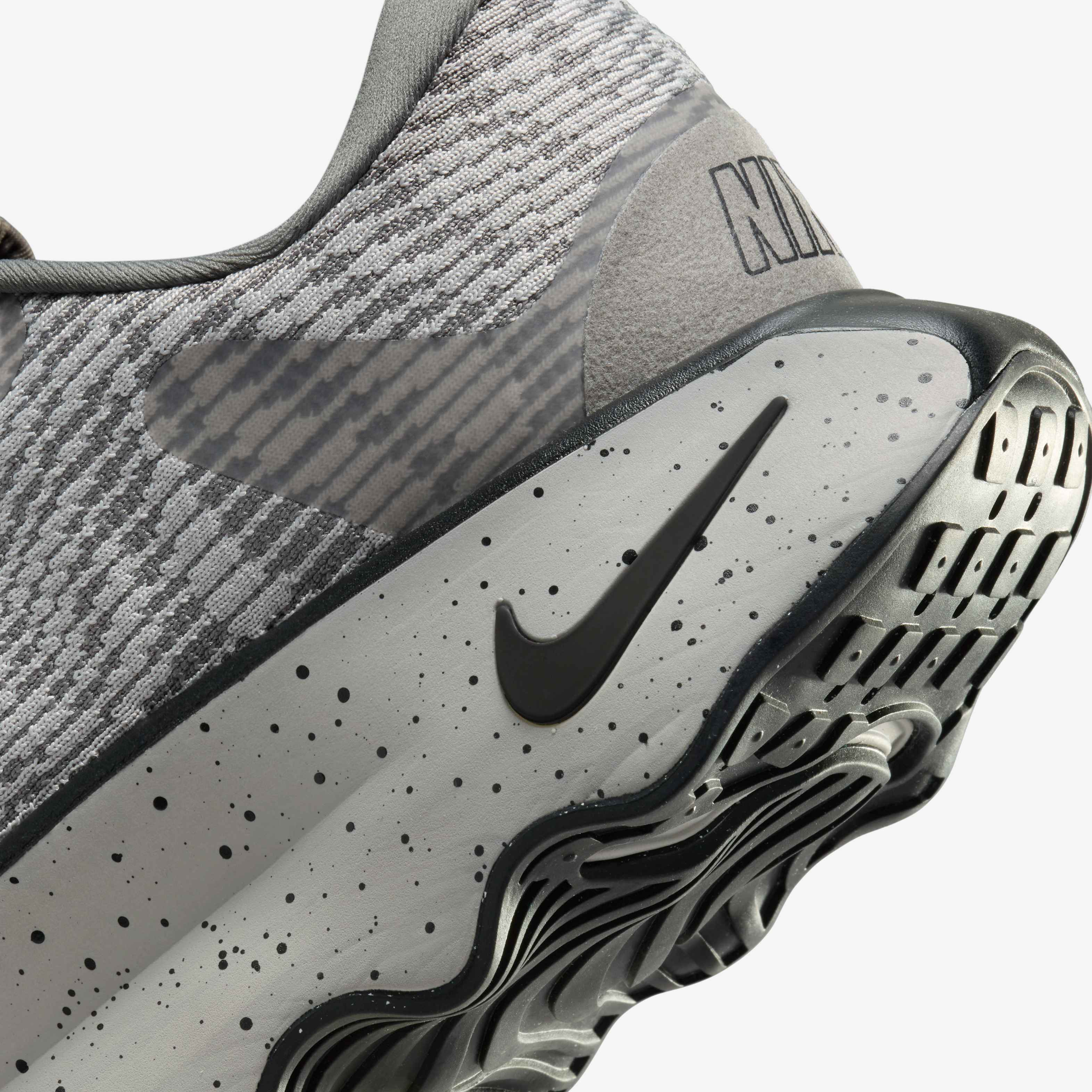 نايكي موتيفا image number 8