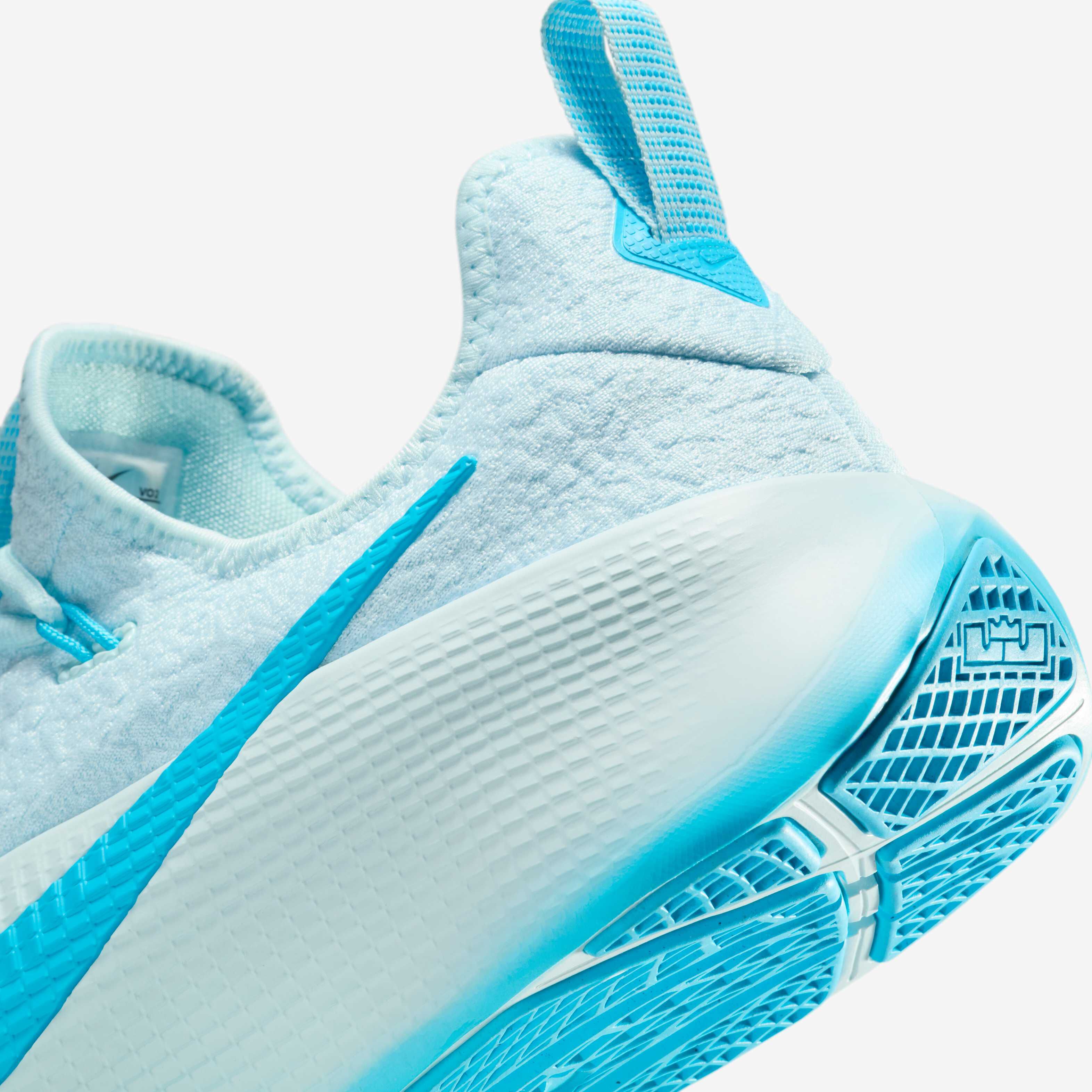 LeBron TR 1 image number 7