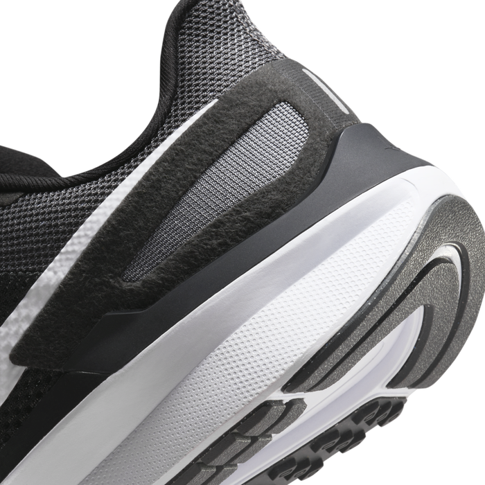 Shop Structure 25 Men s Road Running Shoes Extra Wide Nike KSA