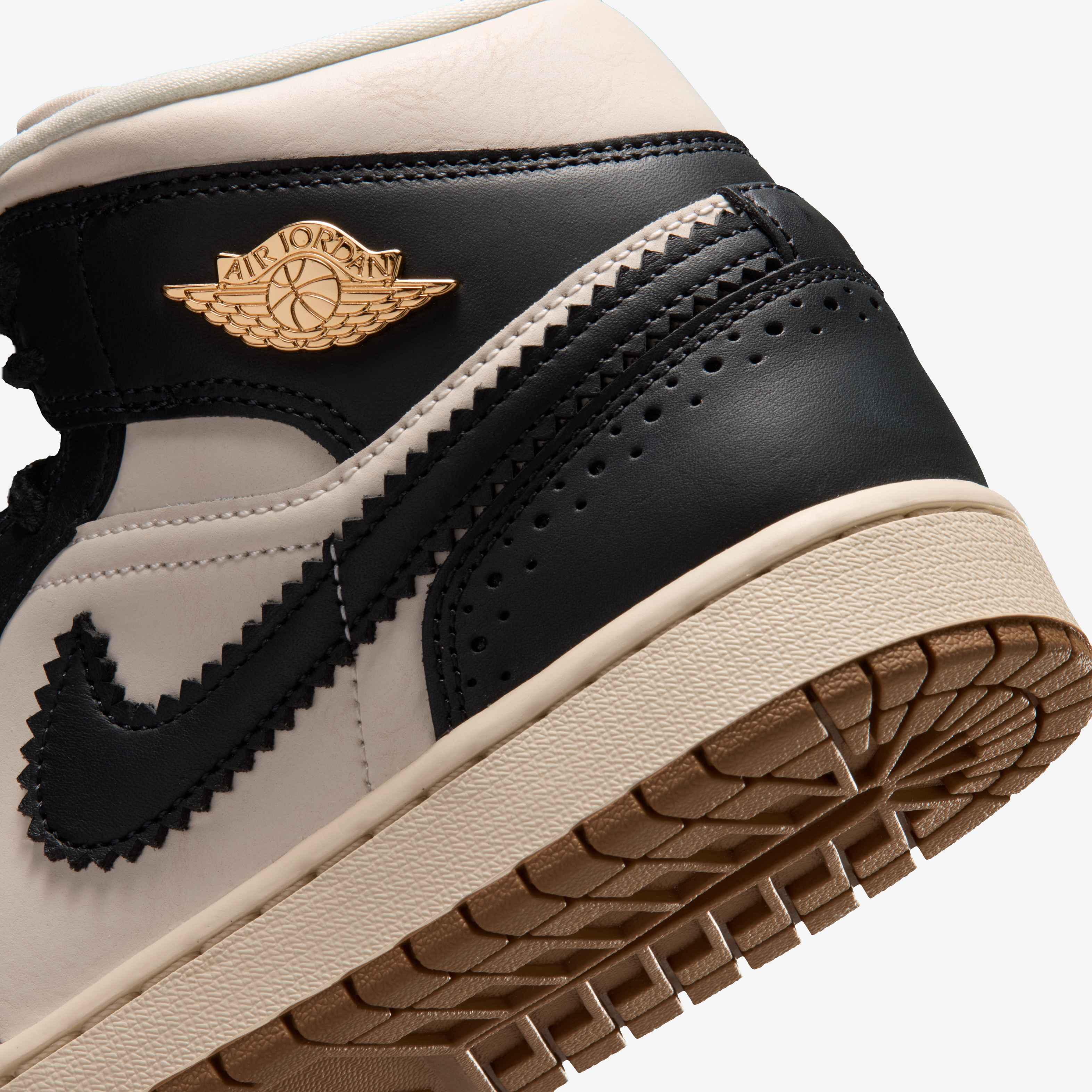Air Jordan 1 Mid SE image number 7