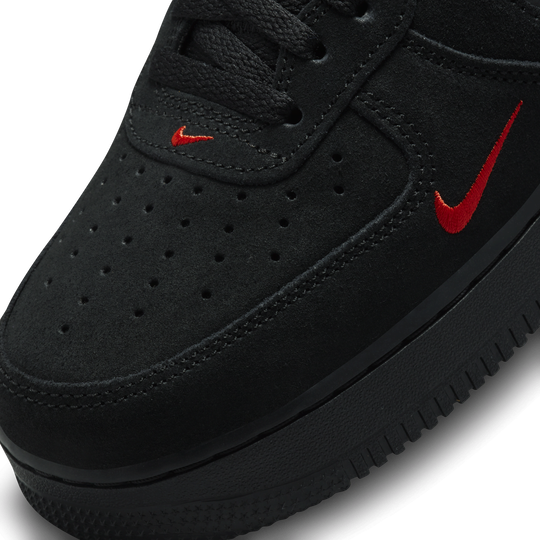 Nike air force one 2025 lv8 black