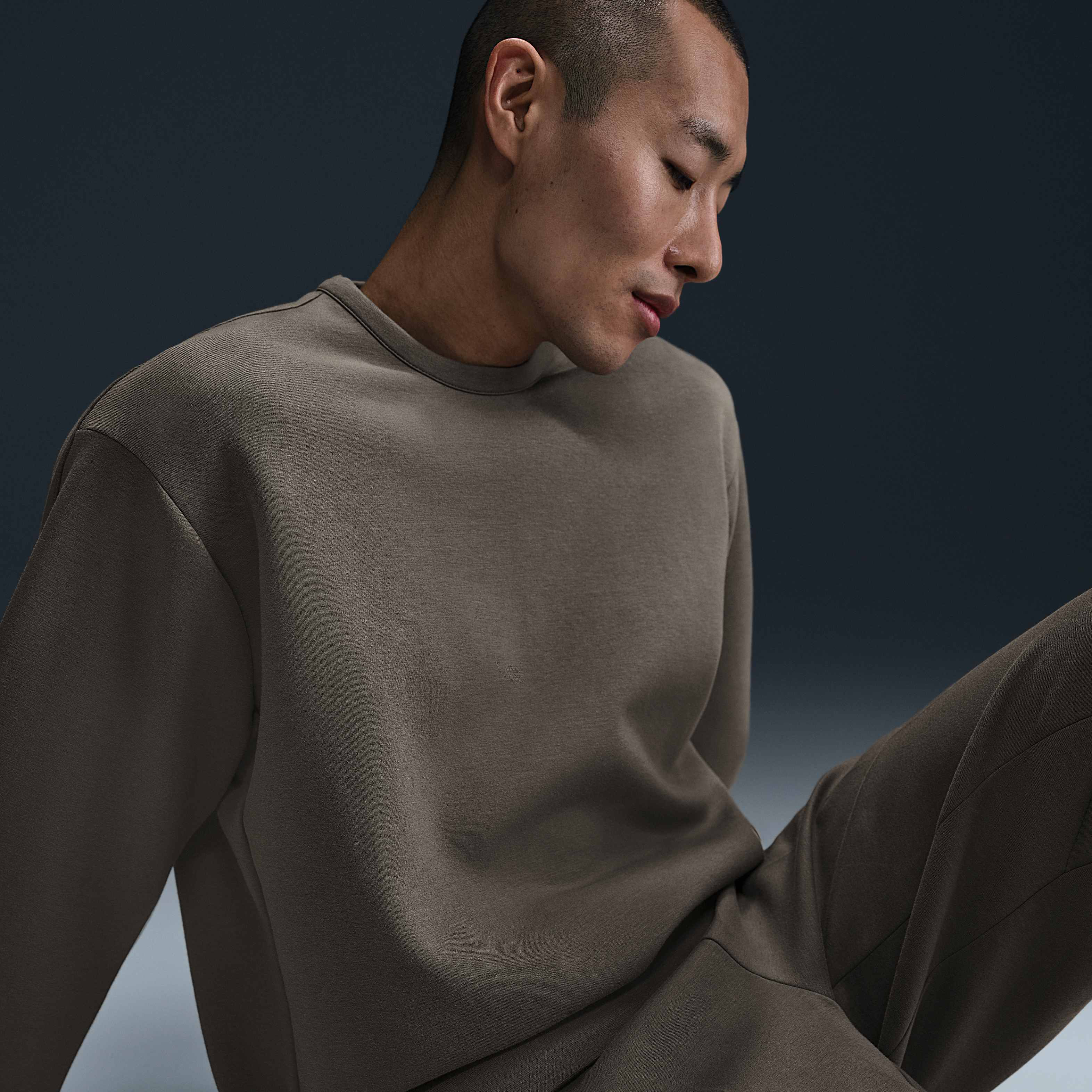 نايكي 24.7 امبوسبلي سوفت image number 2