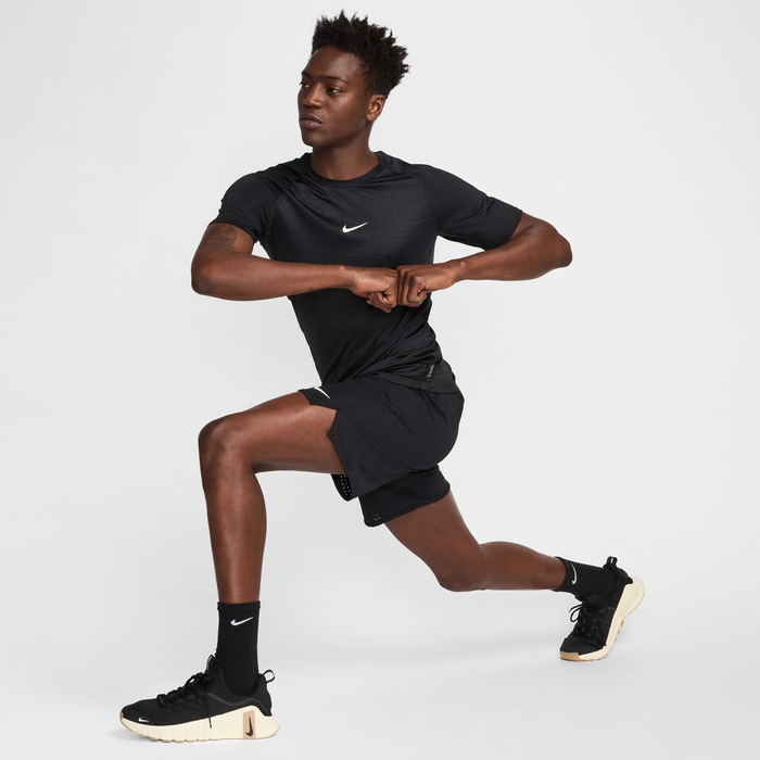 Nike Pro Breathe image number 4 Nike Pro Breathe image number 4