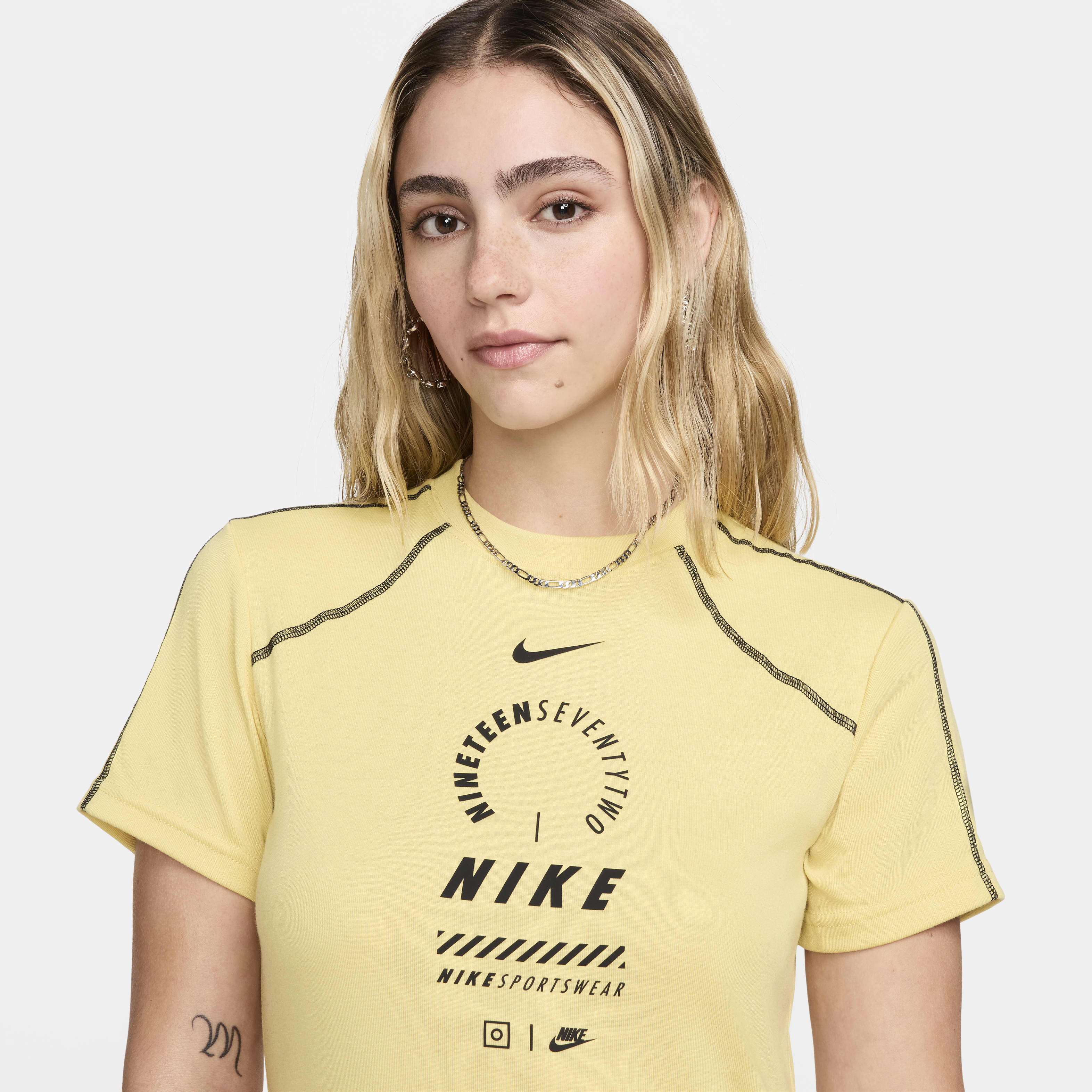 نايكي سبورتسوير image number 2