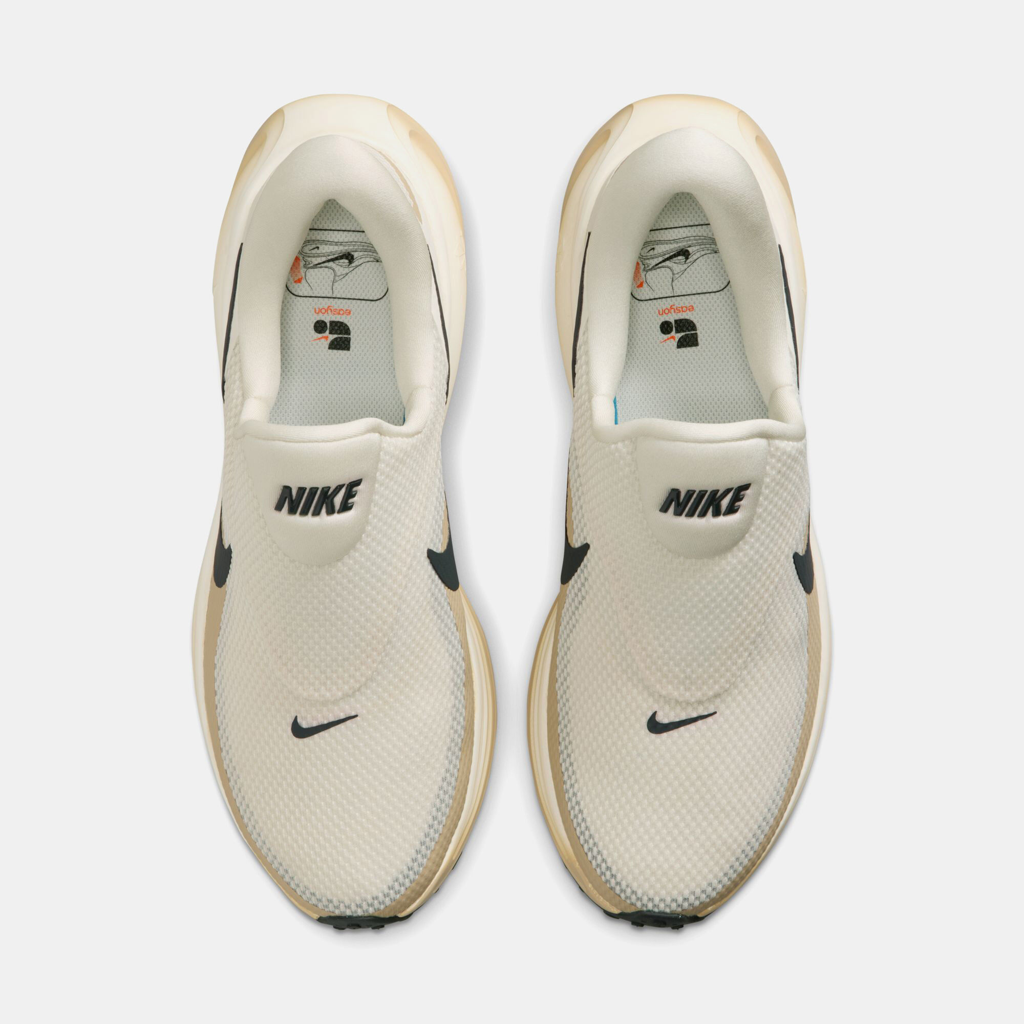 Nike Revolution 8 EasyOn image number 3