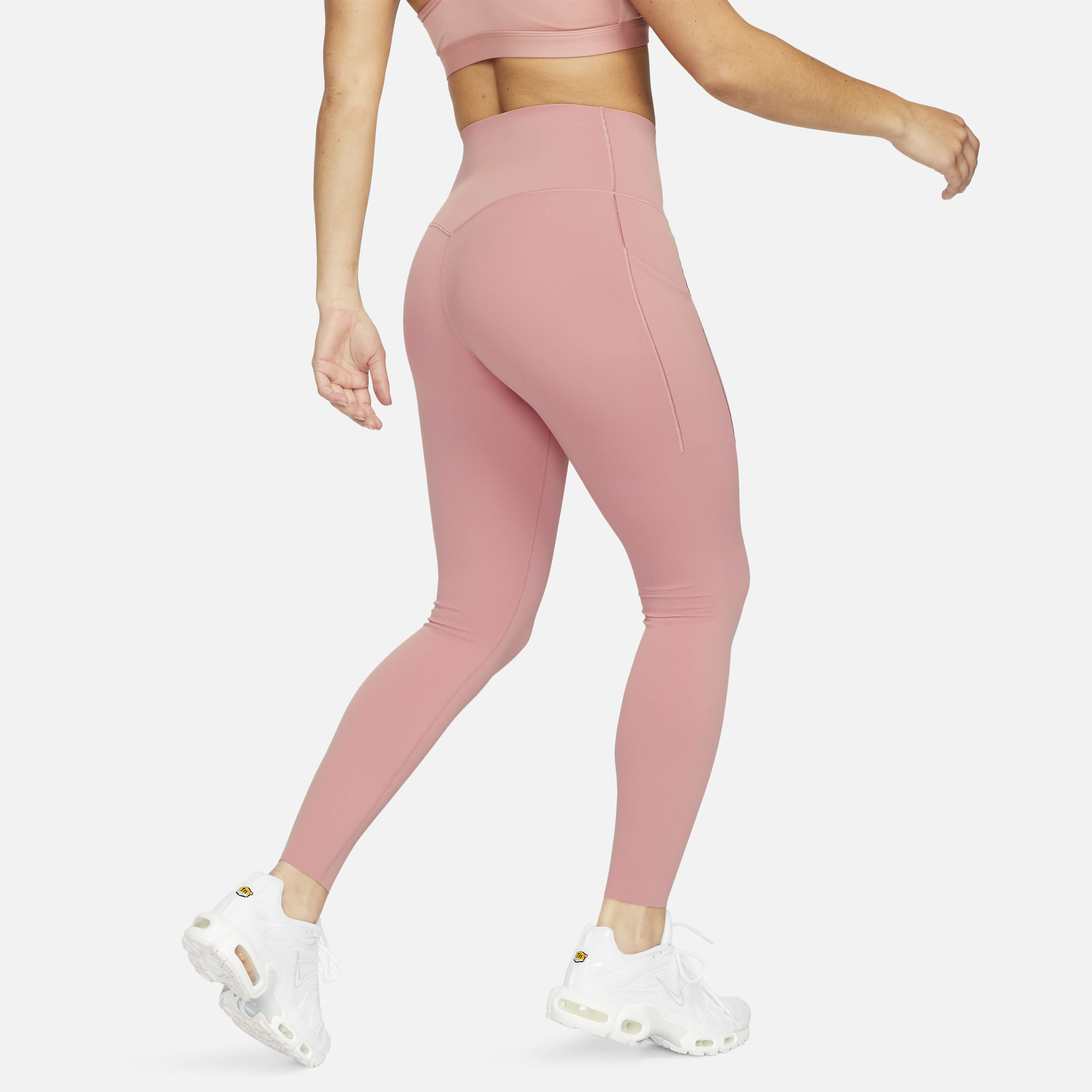 Nike Universa image number 1