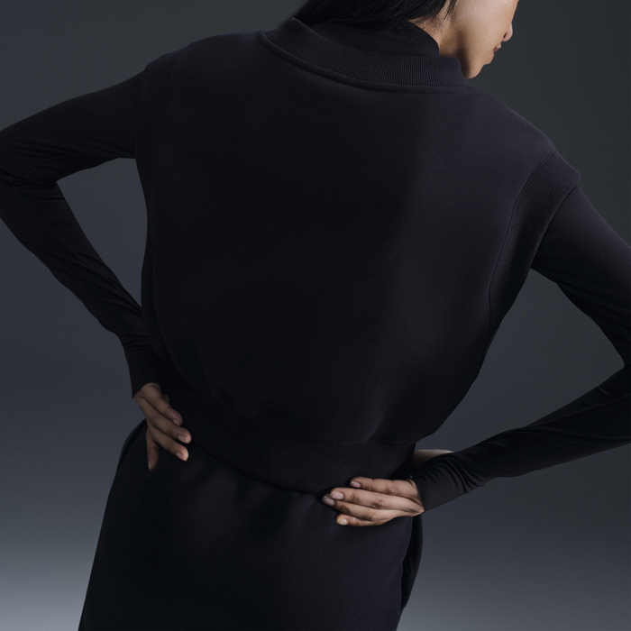 نايكي سبورتسوير فونيكس فليس image number 2 نايكي سبورتسوير فونيكس فليس image number 2