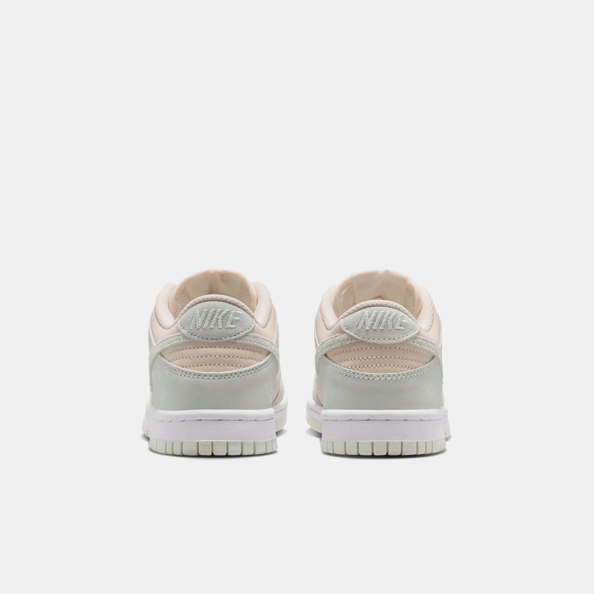 نايكي دانك لو سويدي image number 1