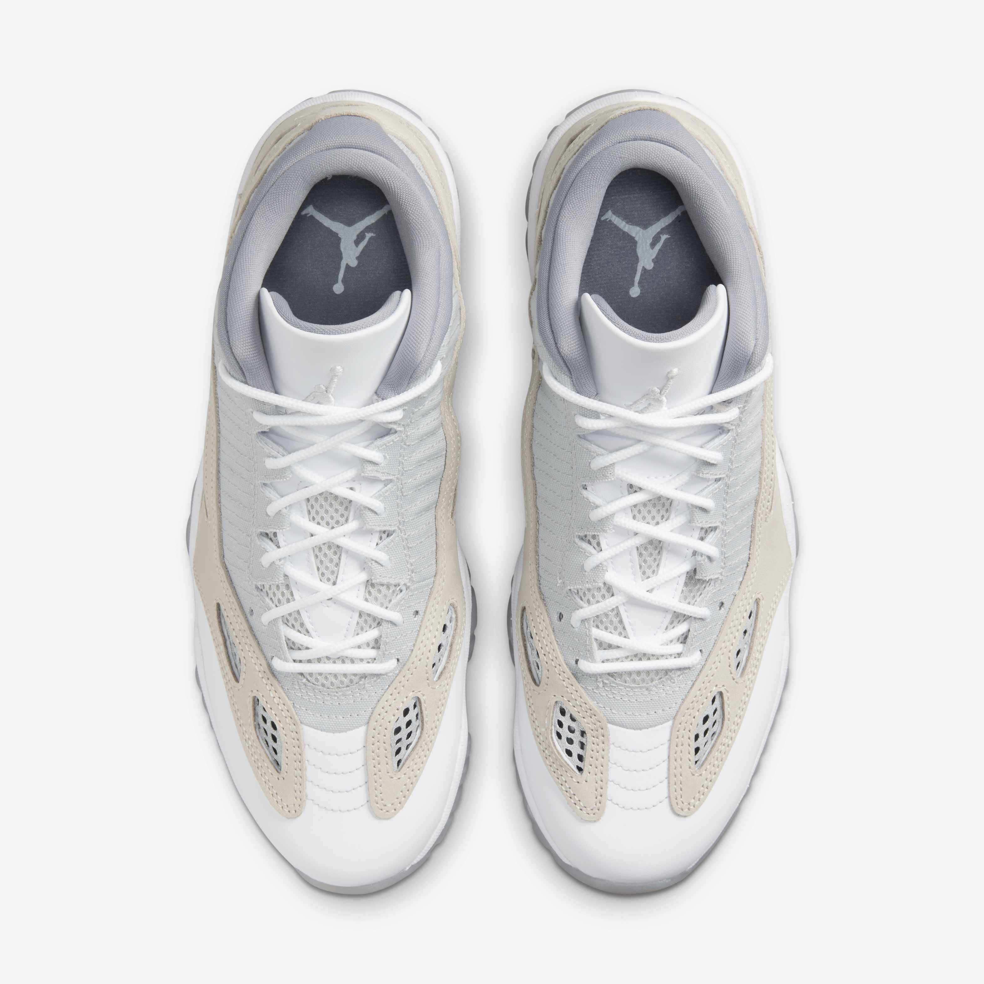 Air Jordan 11 Retro Low IE image number 3