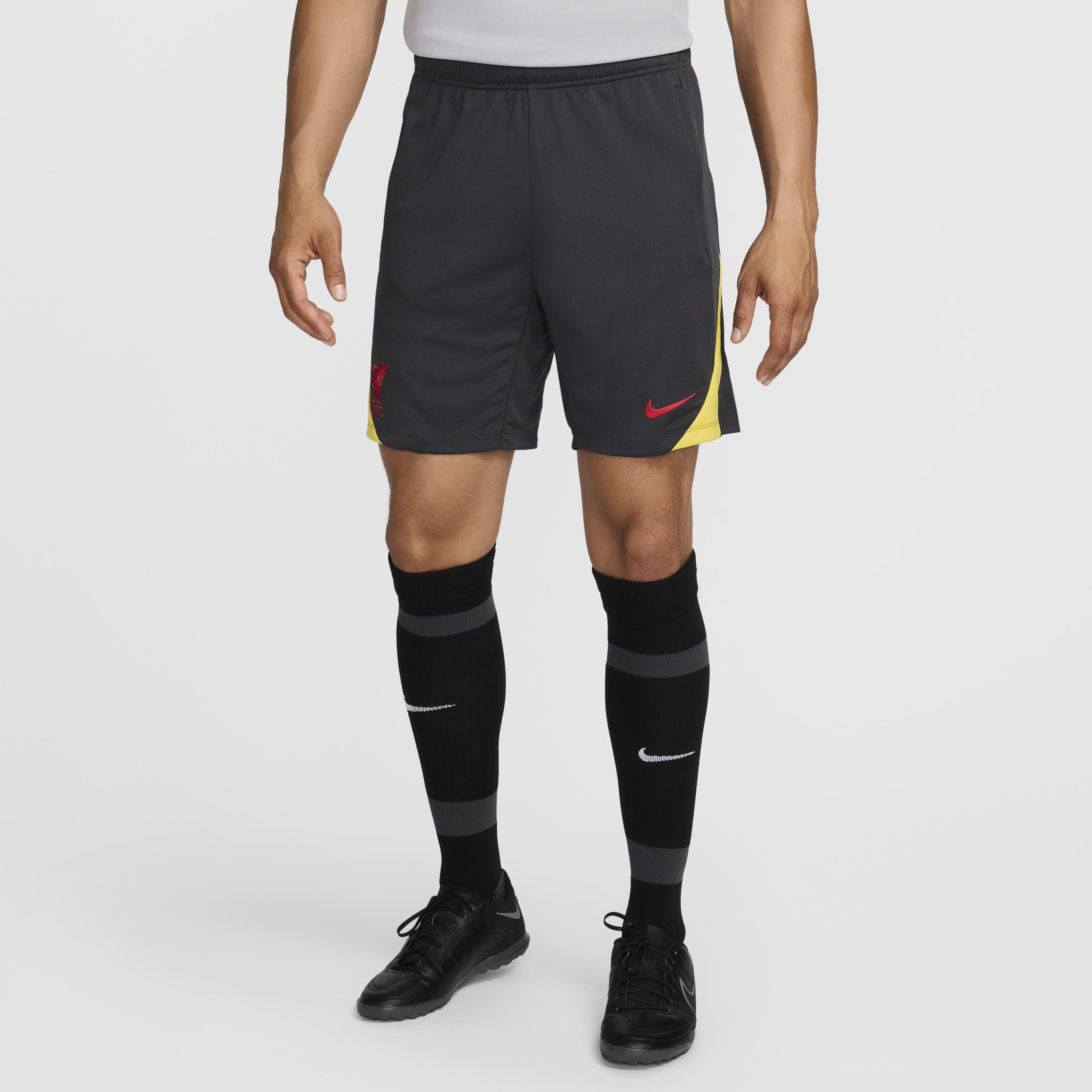 Liverpool F.C. Strike Third image number 0