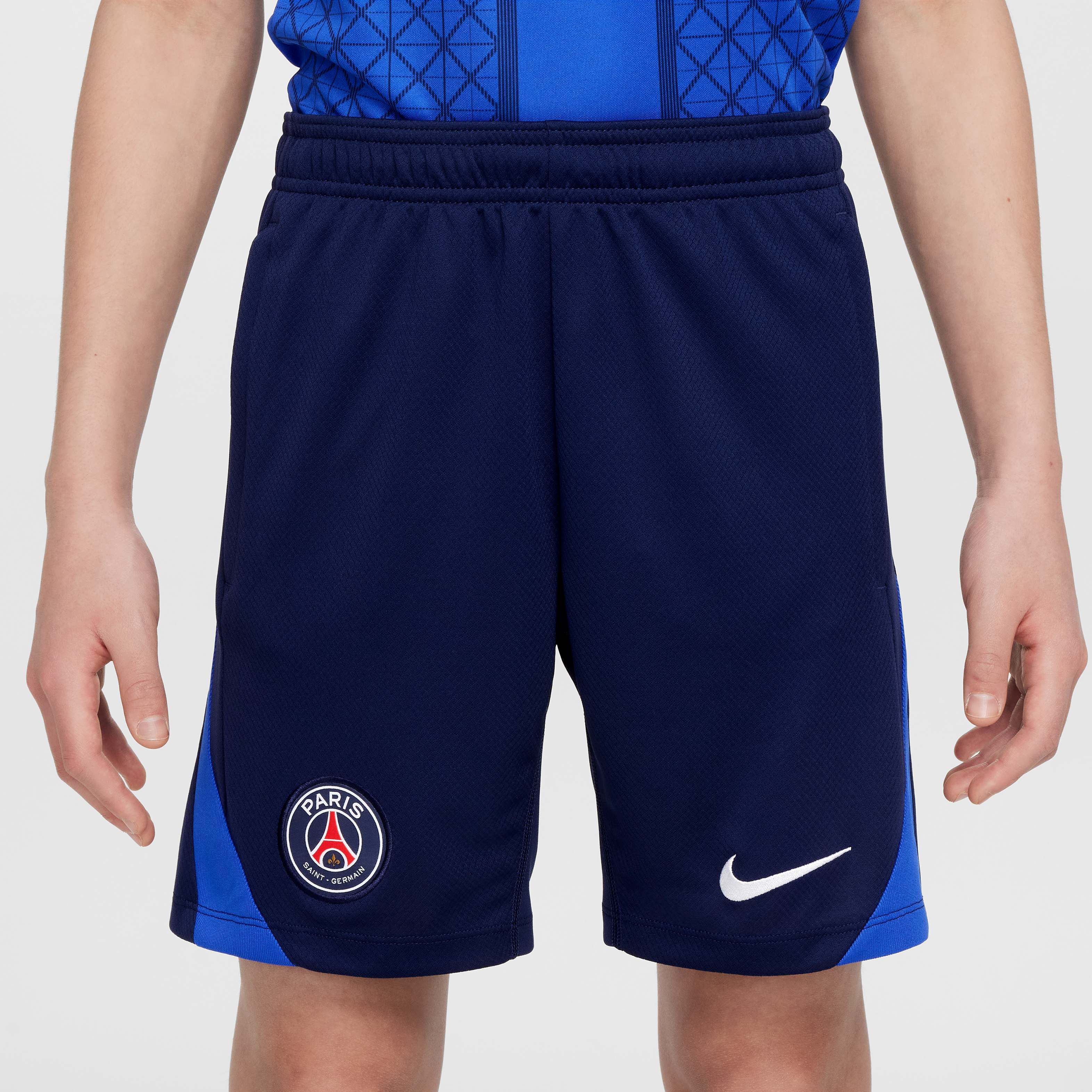 Paris Saint-Germain Strike image number 1