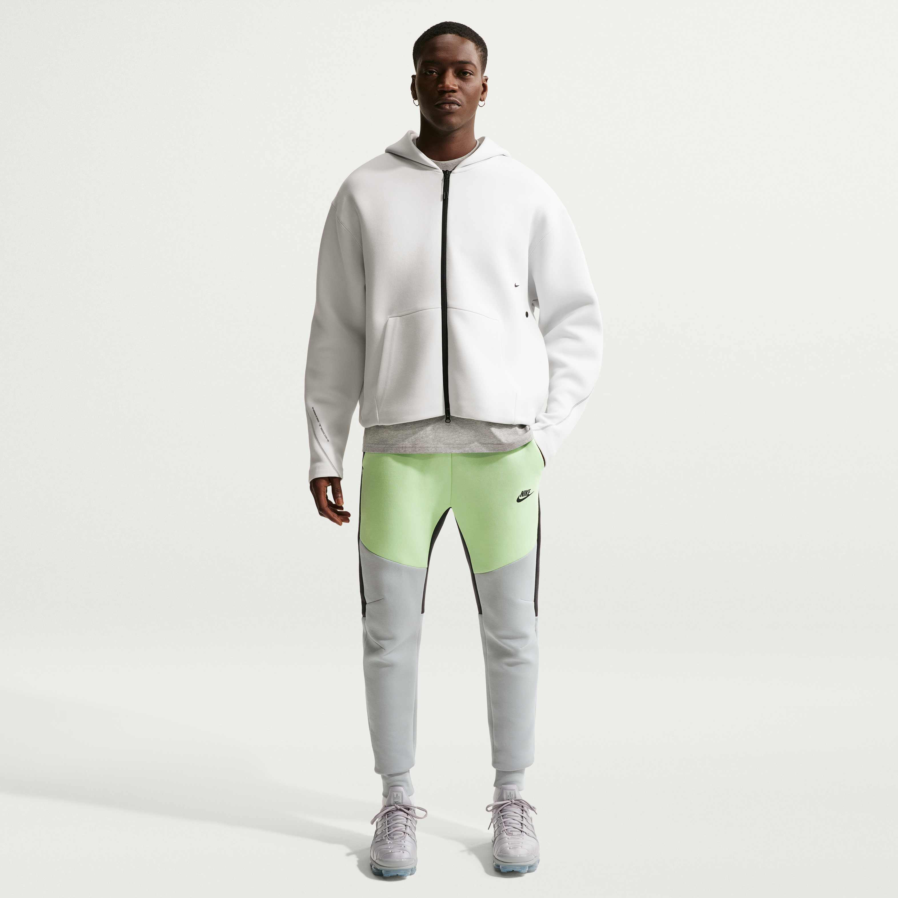 Nike Tech image number 0