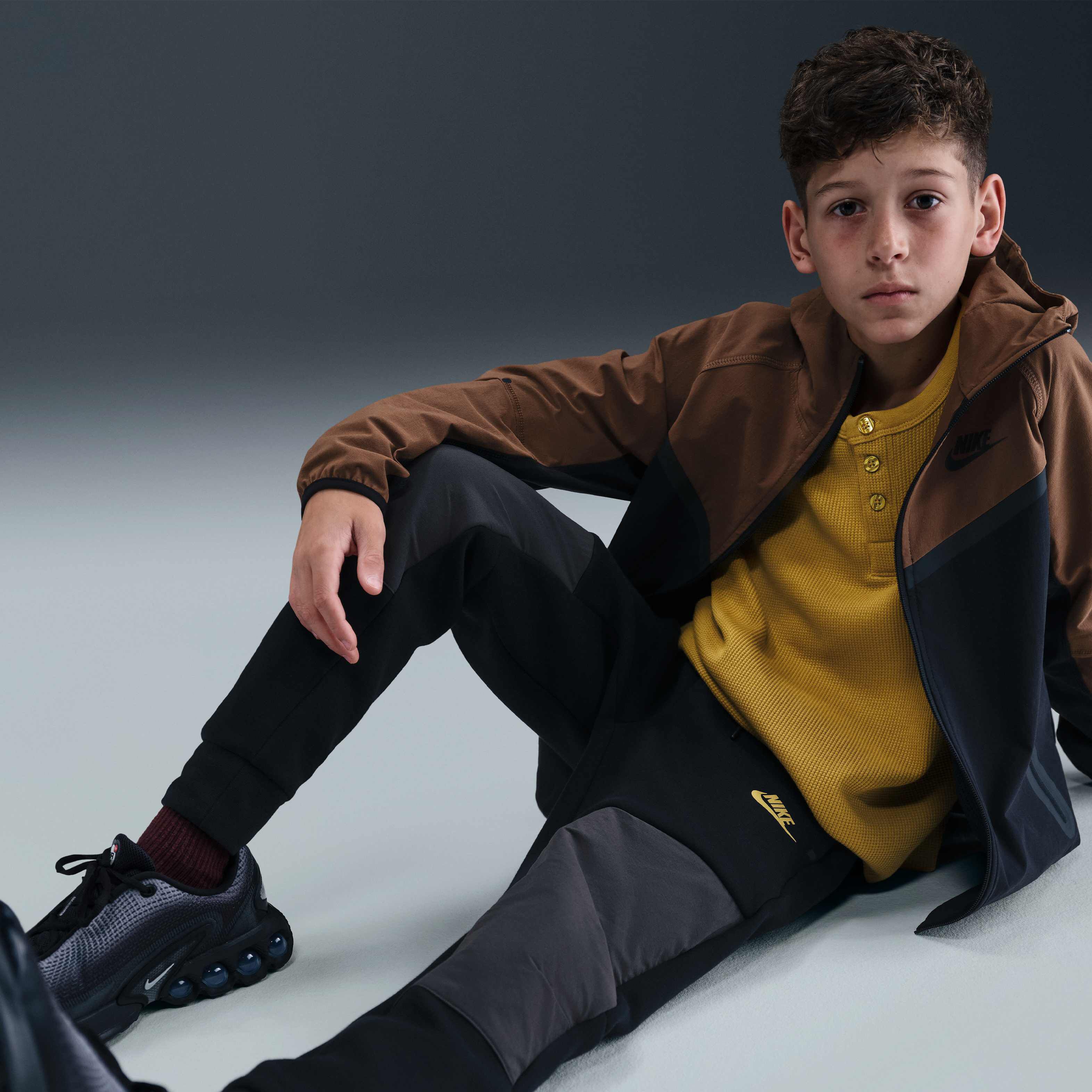 Nike Sportswear Tech Fleece image number 4