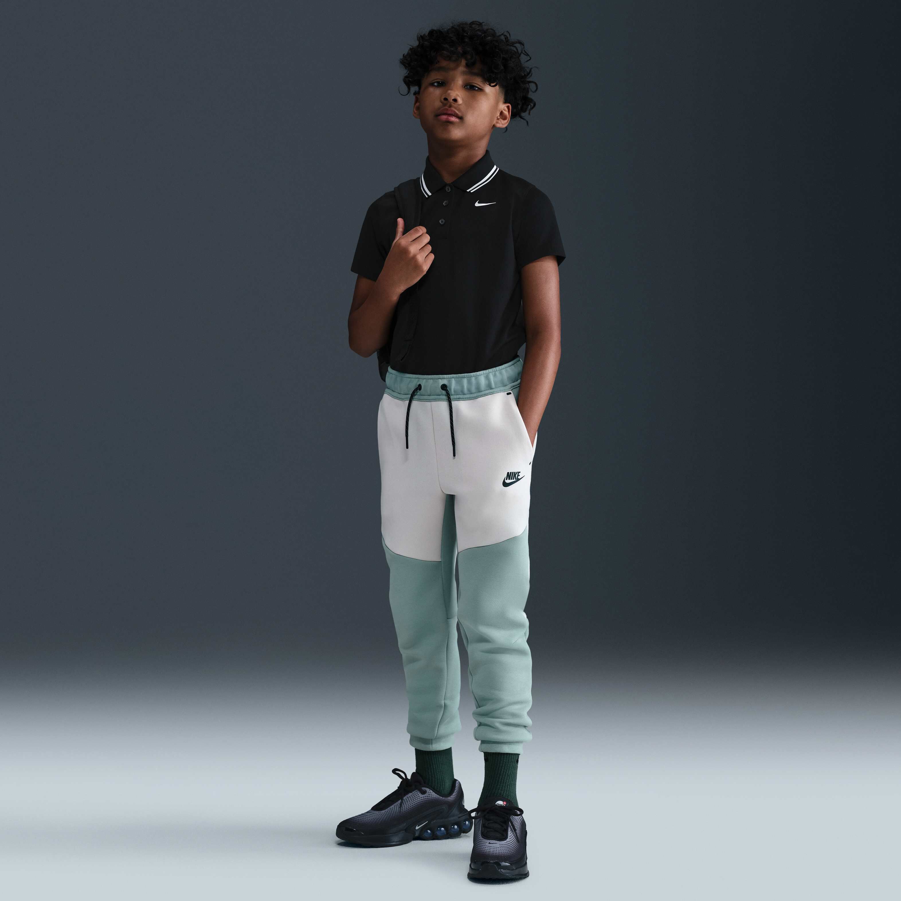 Nike Sportswear Tech Fleece image number 0