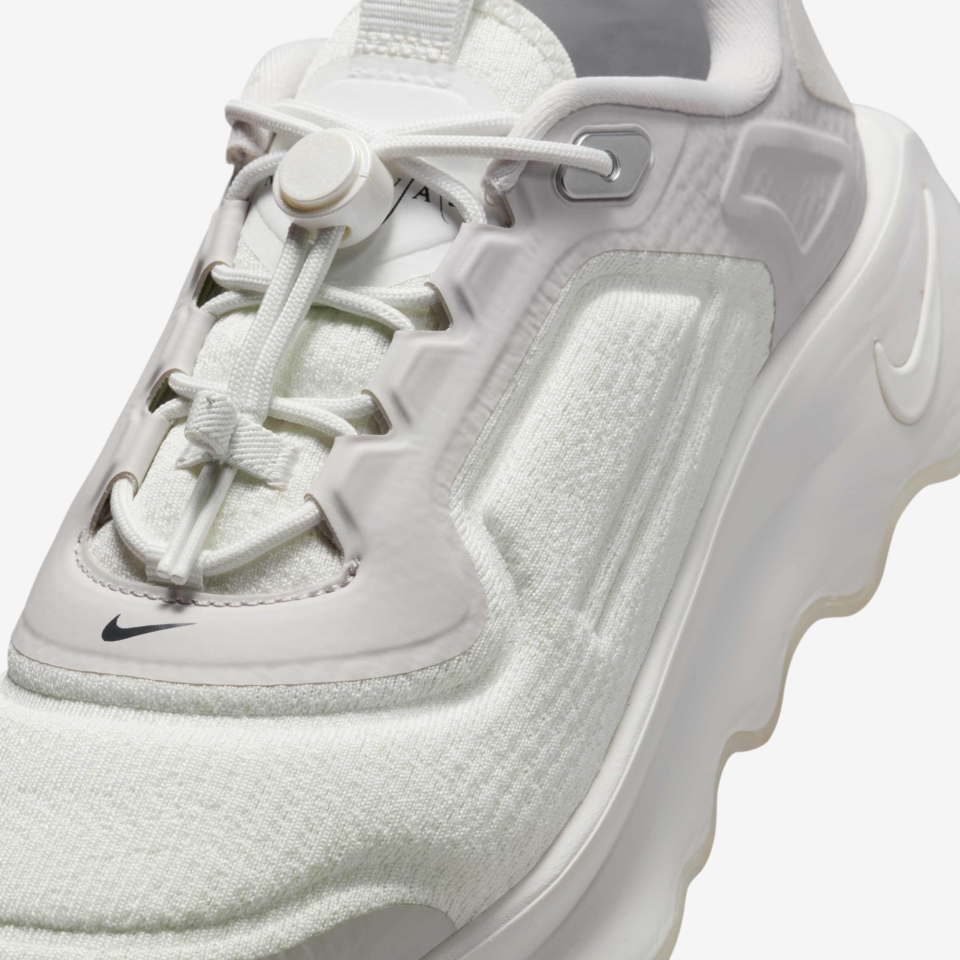 نايكي موتيفا اس بي image number 6