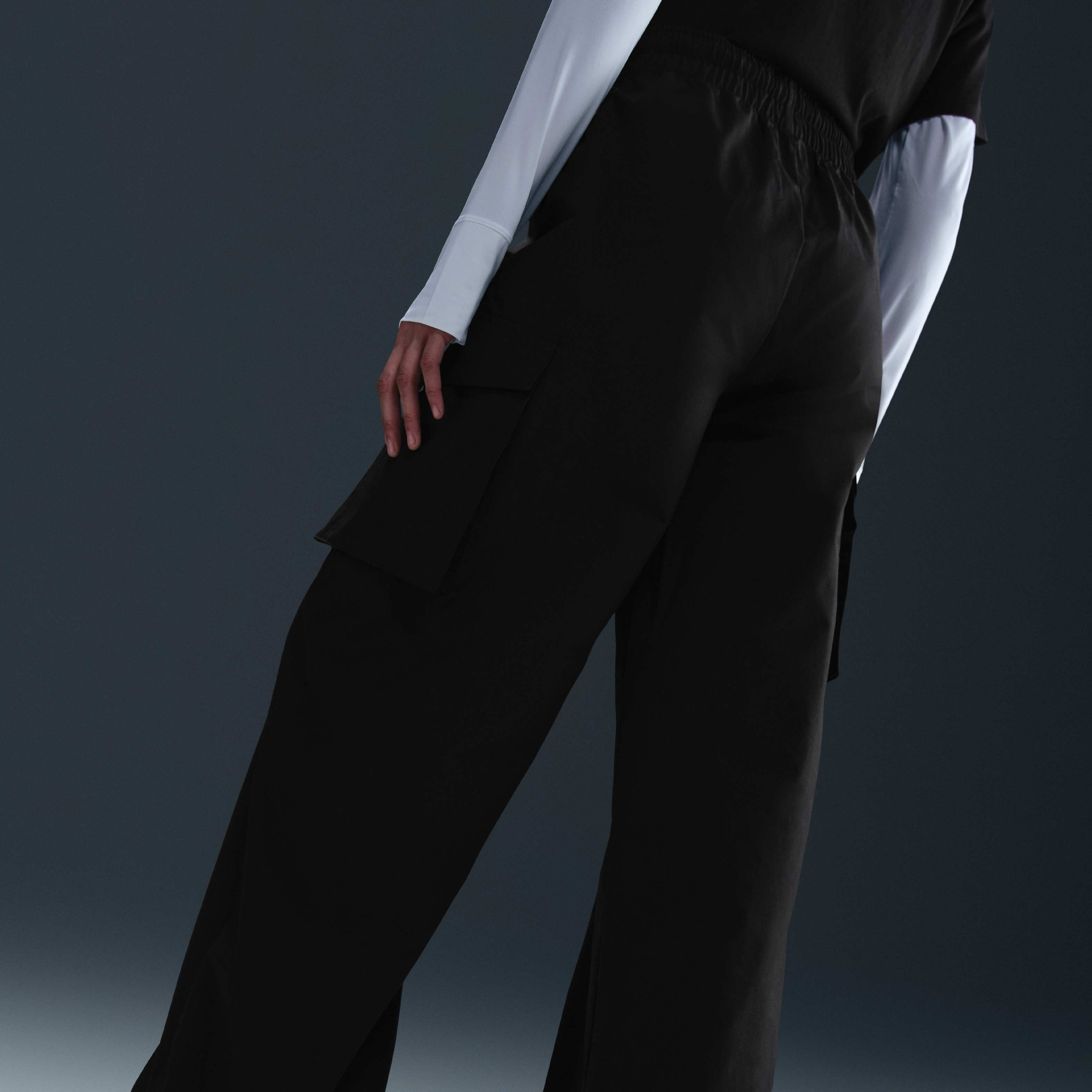 Nike Sportswear Everything Wovens image number 2