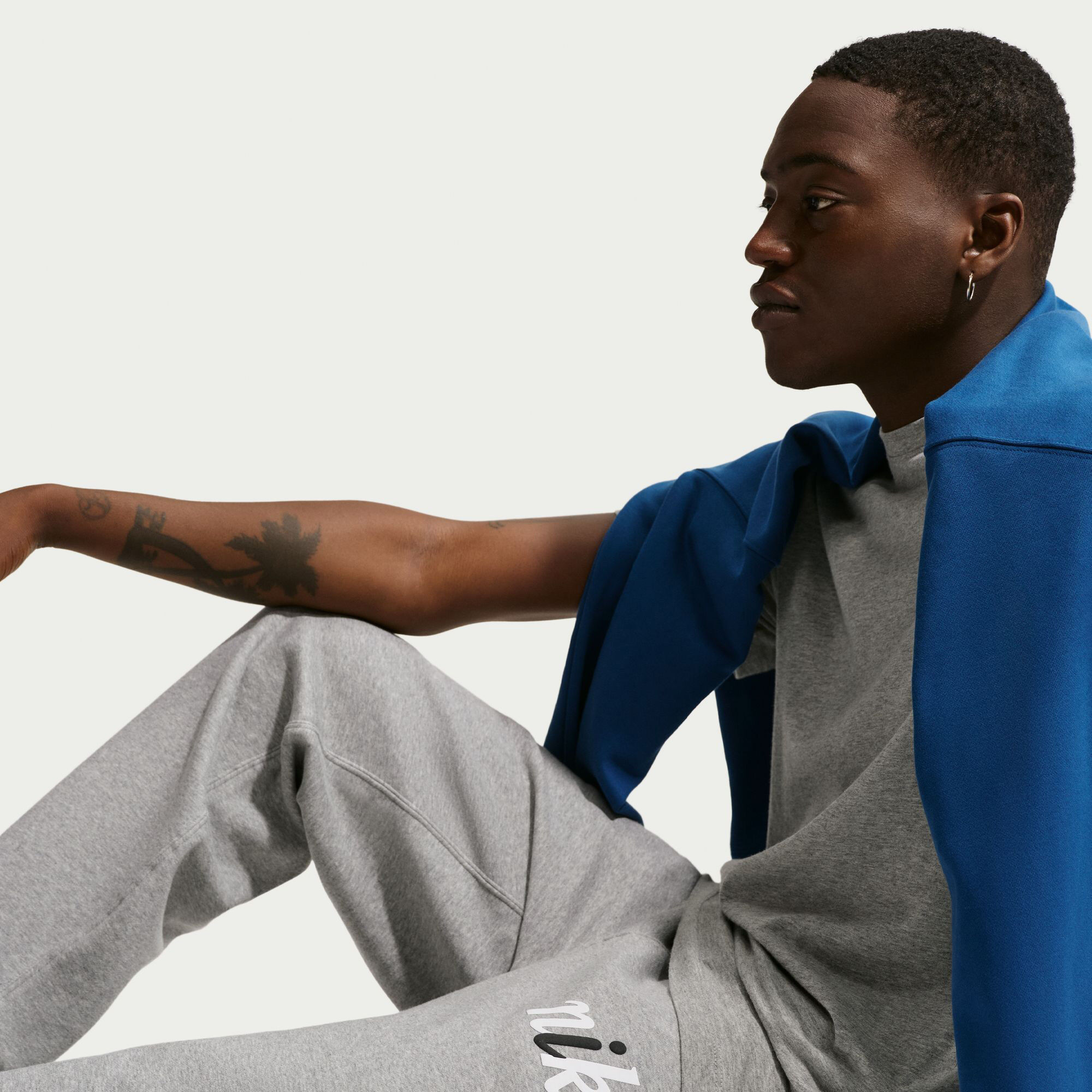 Nike Sportswear Club image number 4