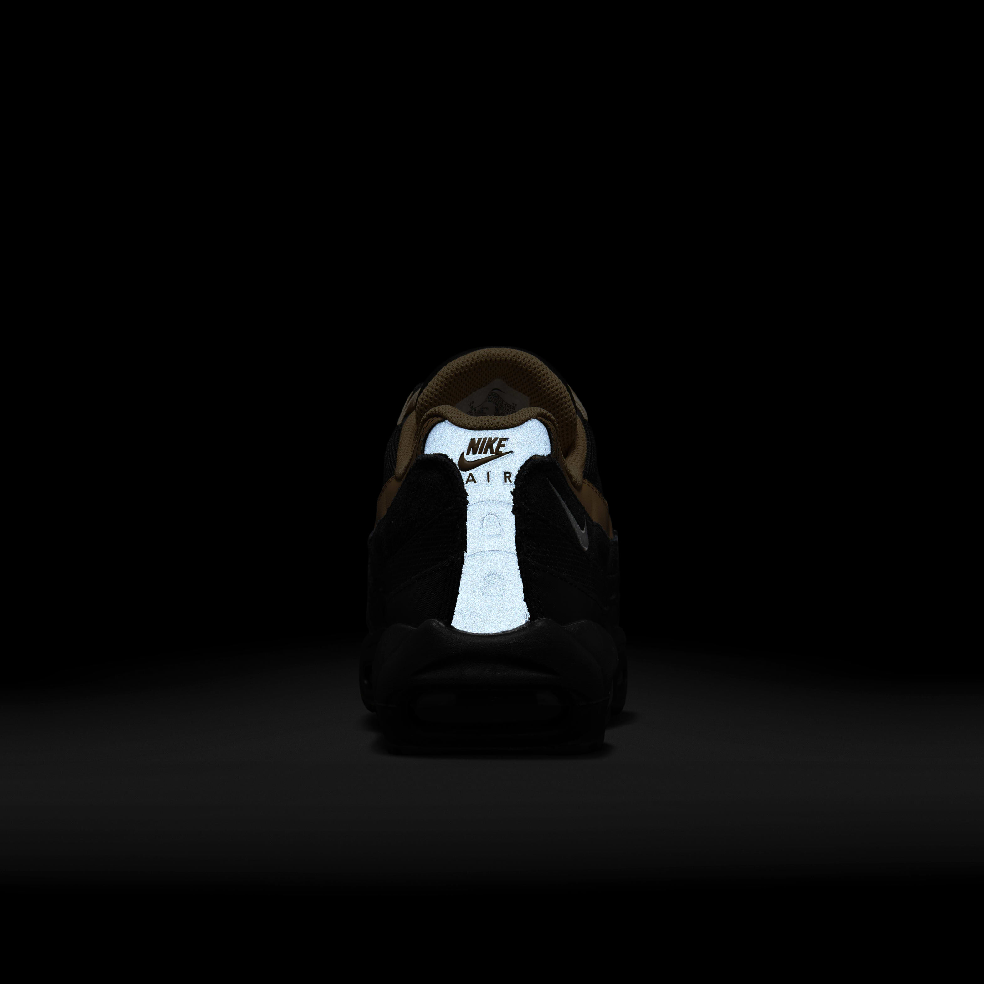 Nike Air Max 95 image number 9