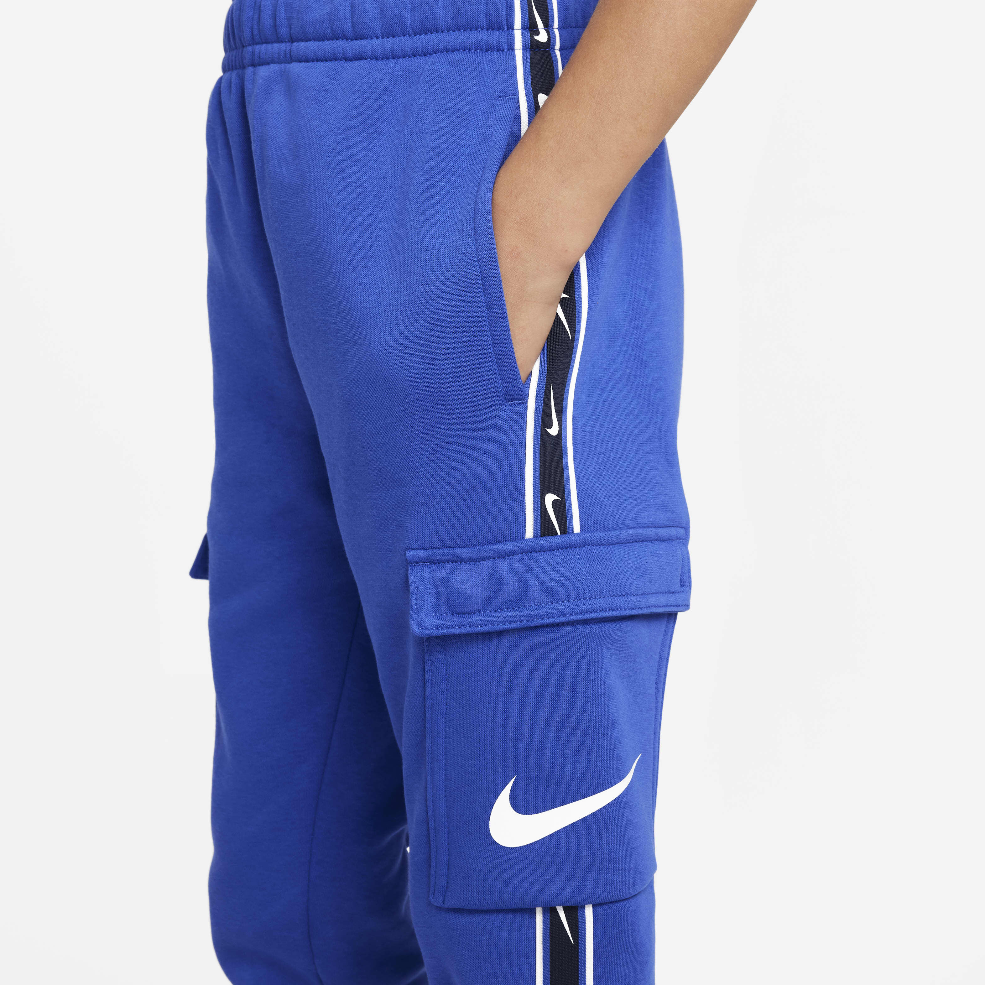 Nike Sportswear Repeat image number 3