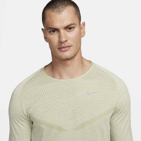 Shop TechKnit Men s Dri FIT ADV Long sleeve Running Top Nike KSA