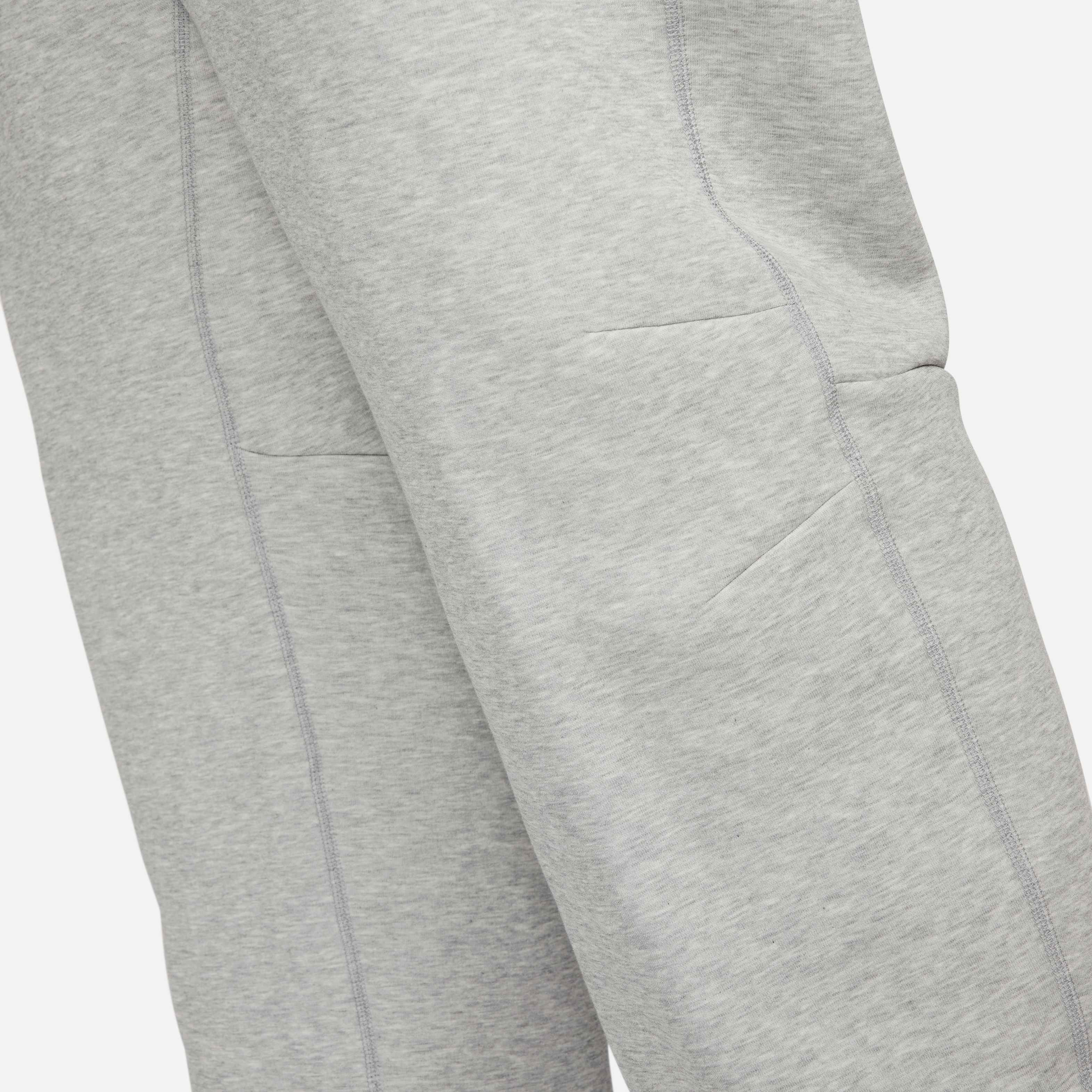 Nike Sportswear Tech Fleece image number 15