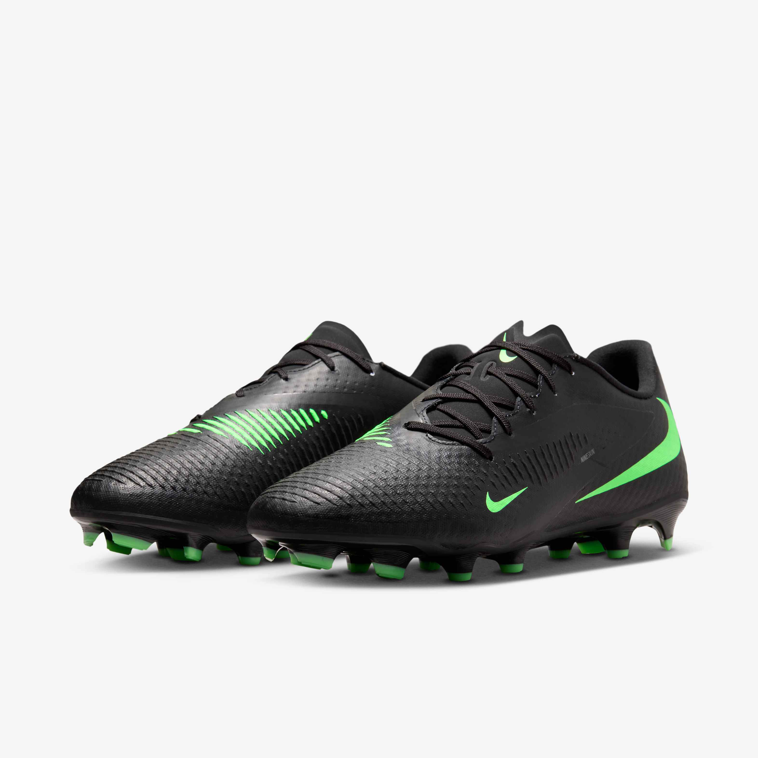 Nike Phantom 6 Low Academy image number 4