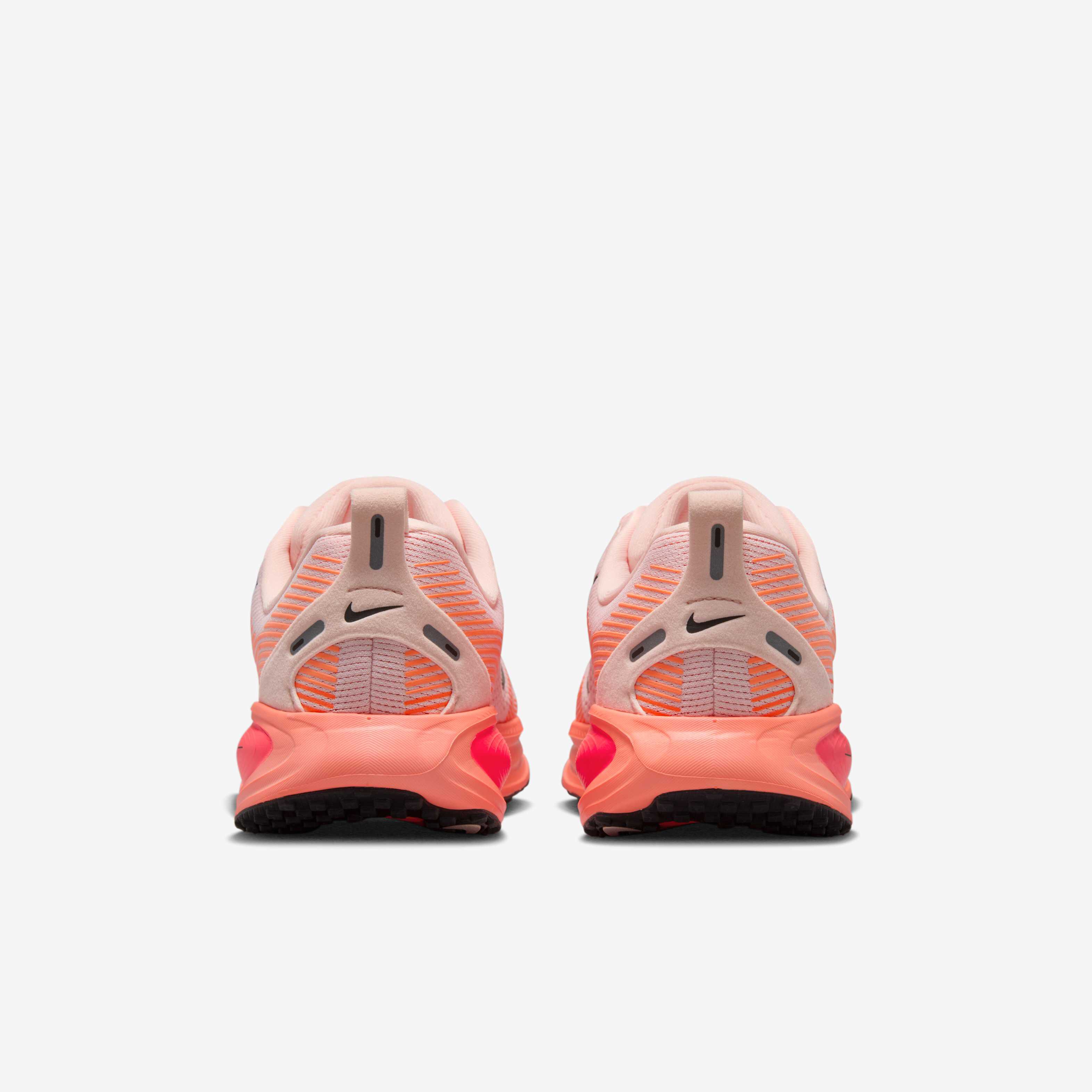 Nike Vomero 18 image number 5