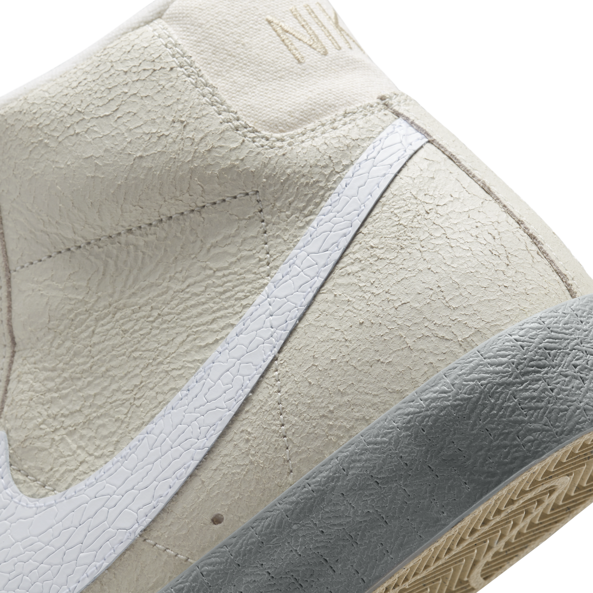 Nike blazer mid deals off white gum