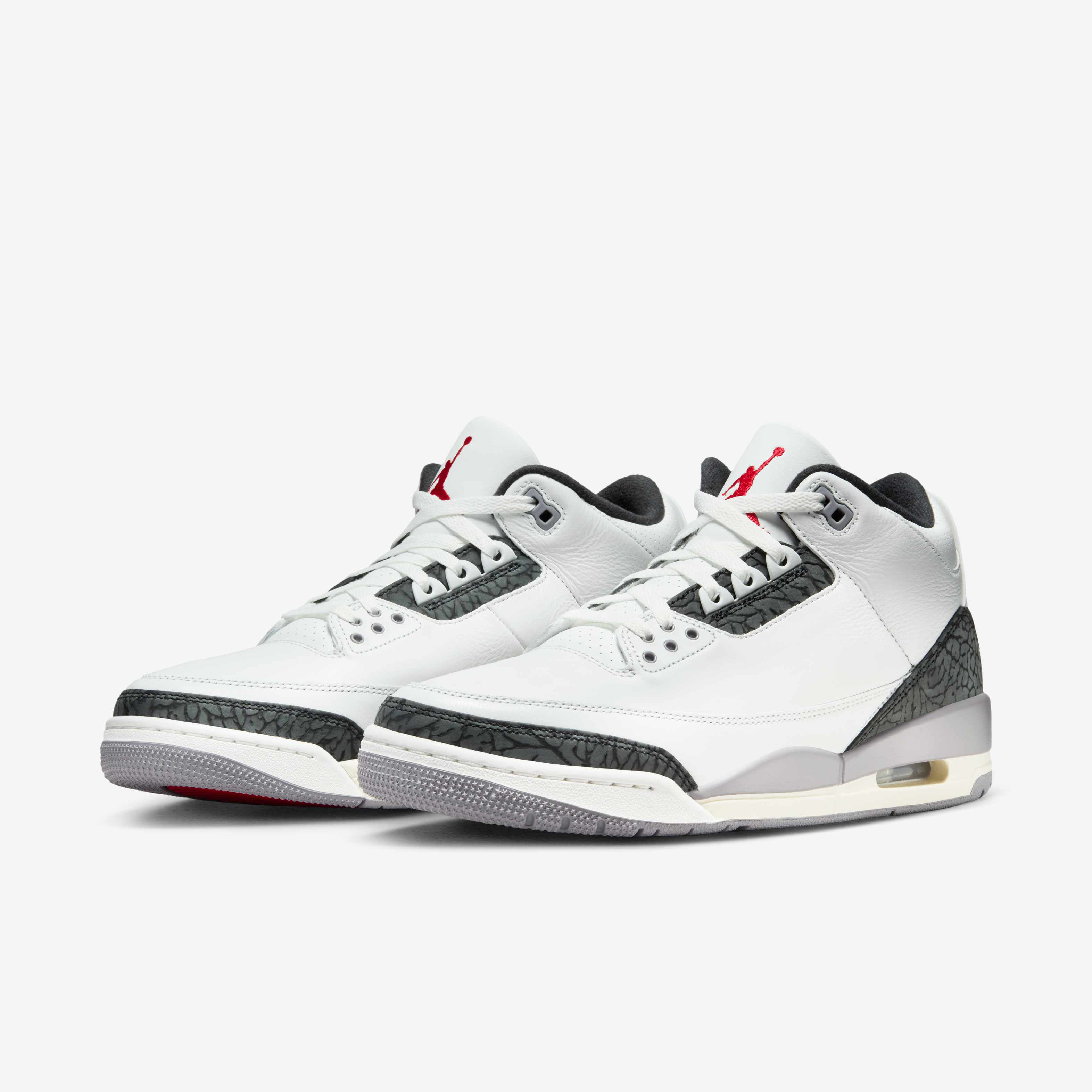 Air Jordan 3 Retro image number 4