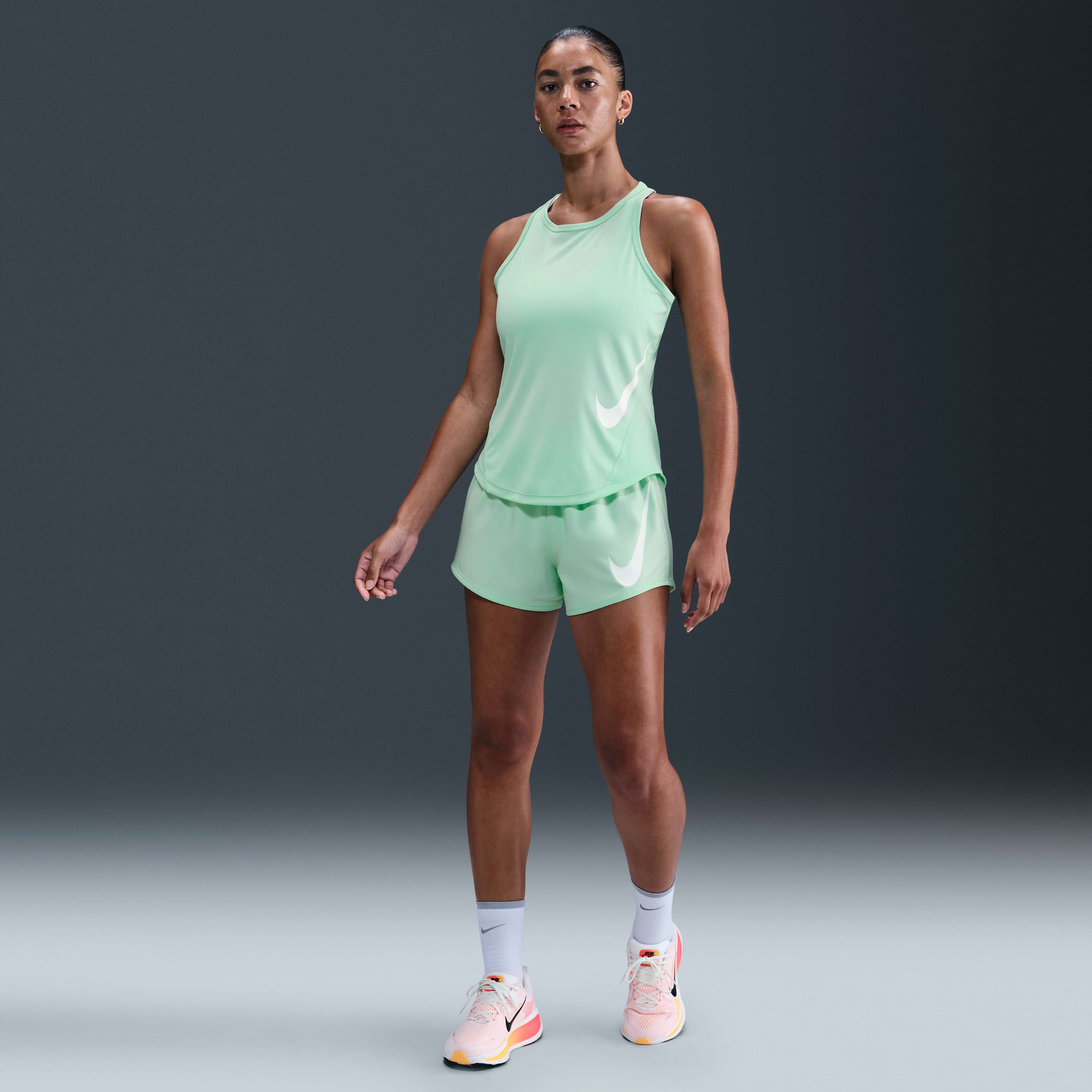 Nike One Swoosh image number 0