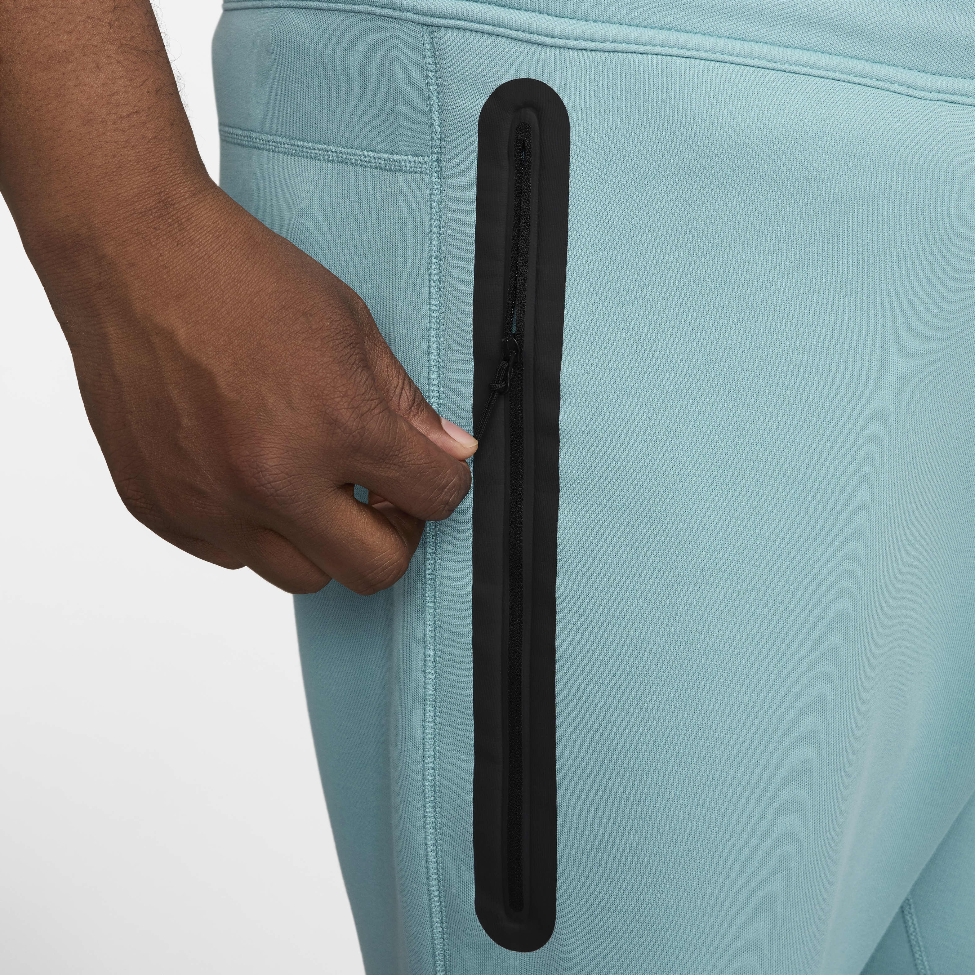 Nike Sportswear Tech Fleece image number 14