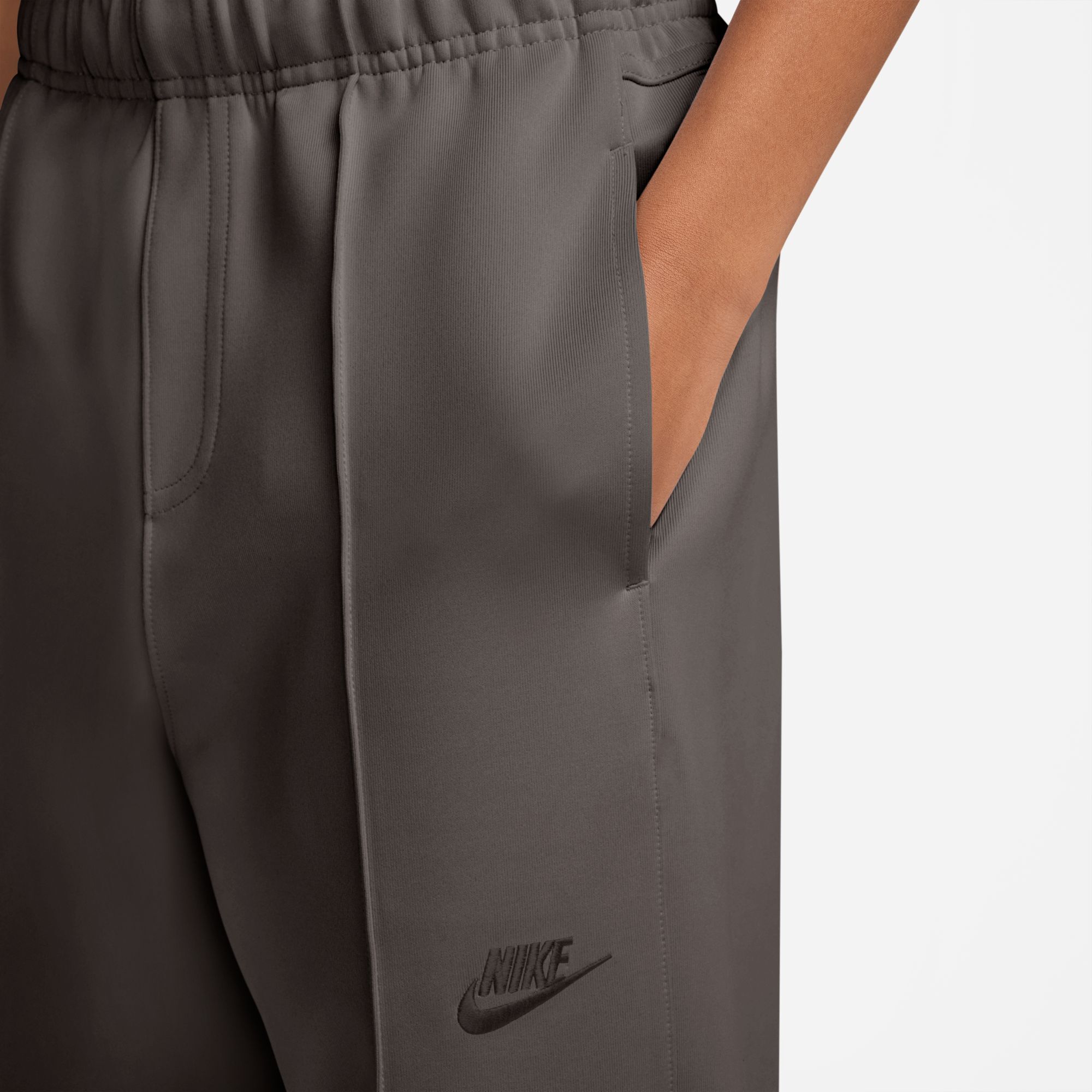 Nike Sportswear Collection image number 2