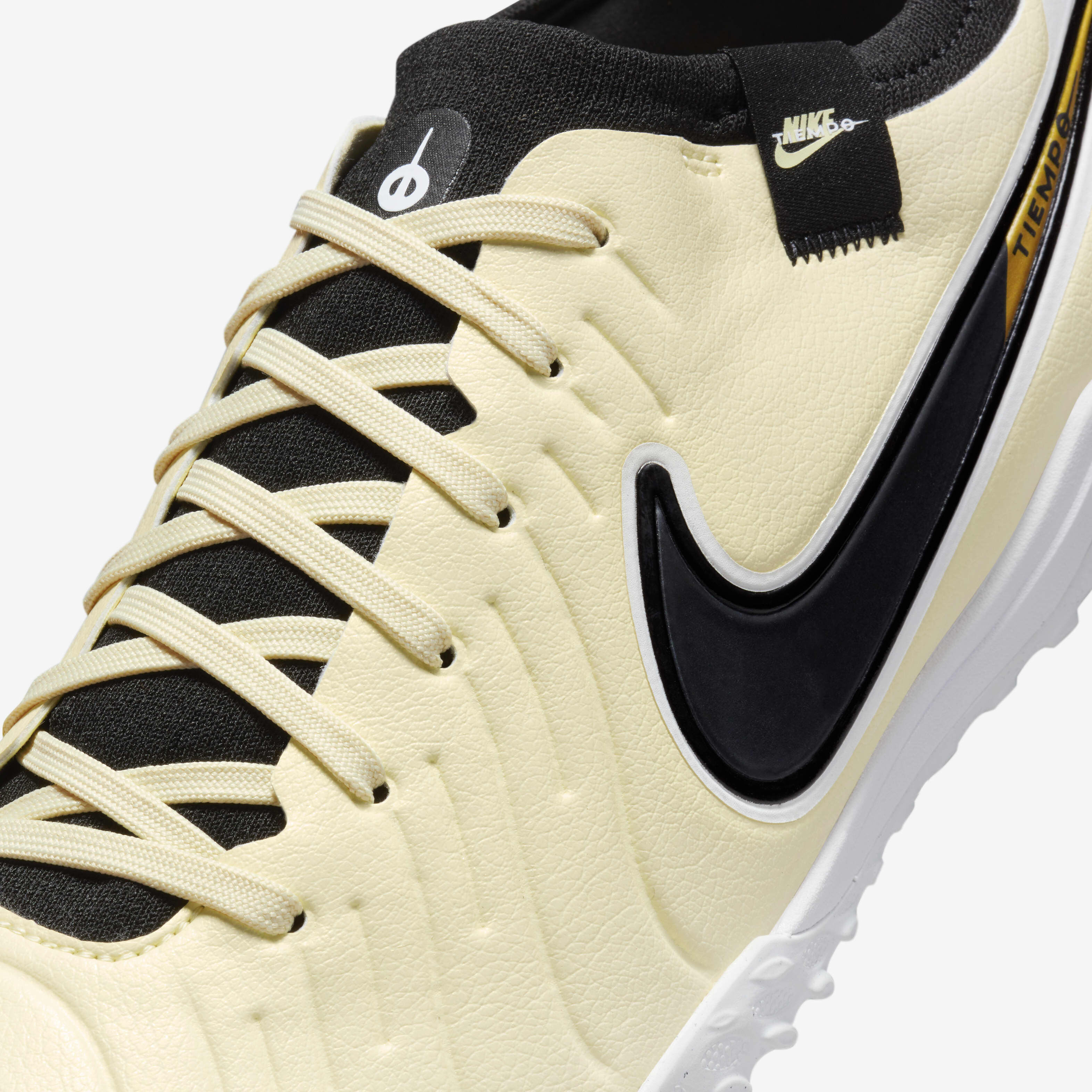 Nike legend low 2025