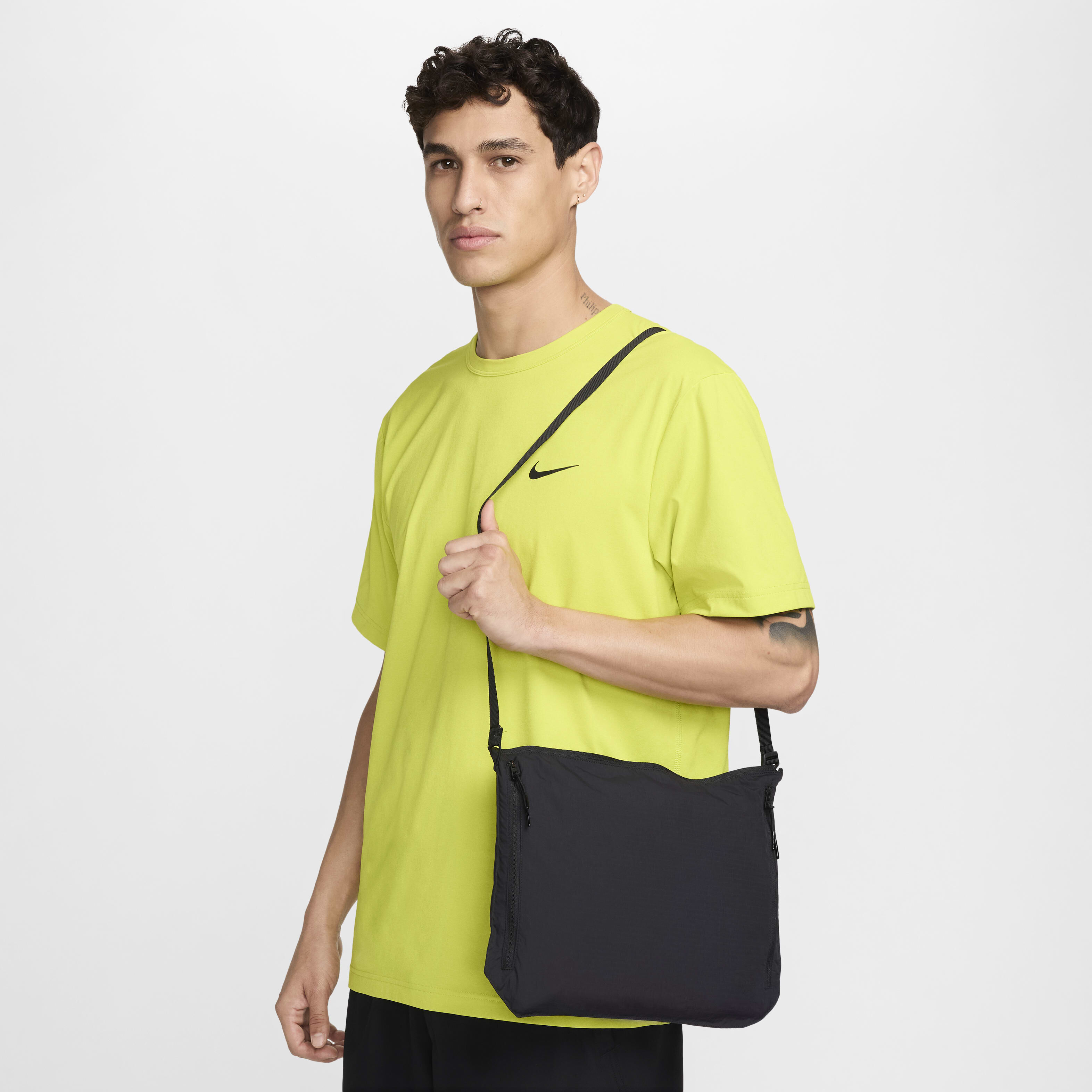 Nike APS image number 9