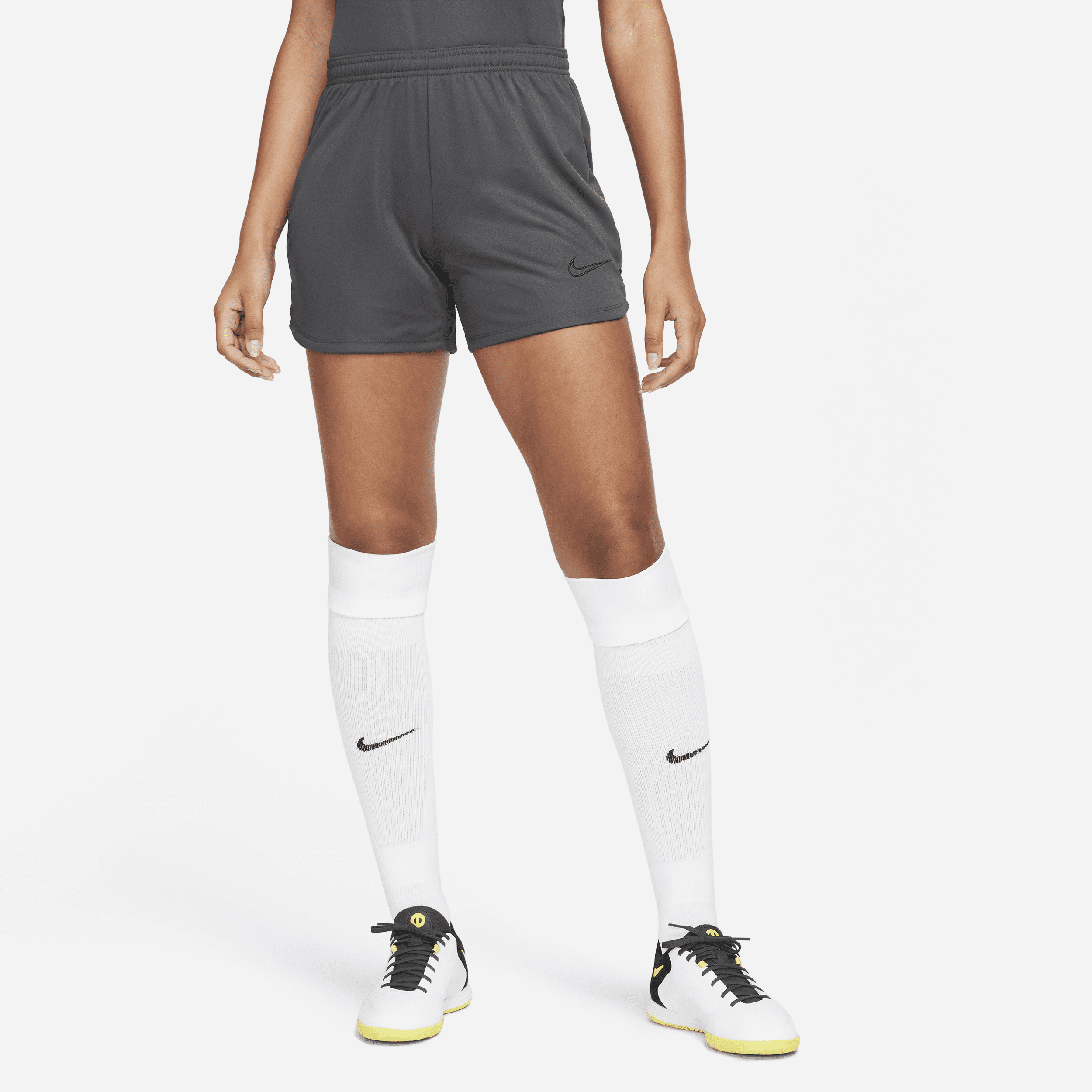 Nike women's academy 18 deals short
