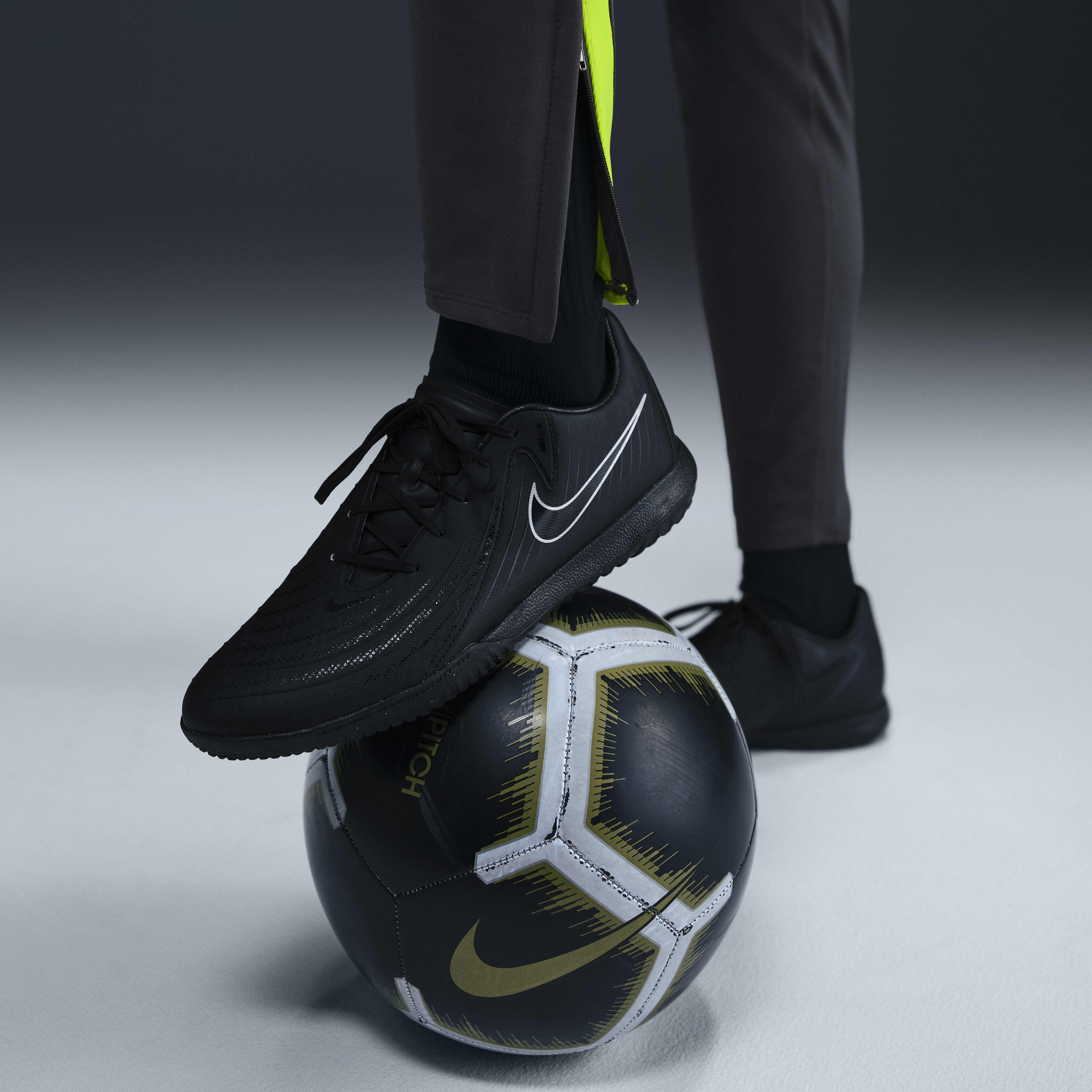 Nike Strike image number 5