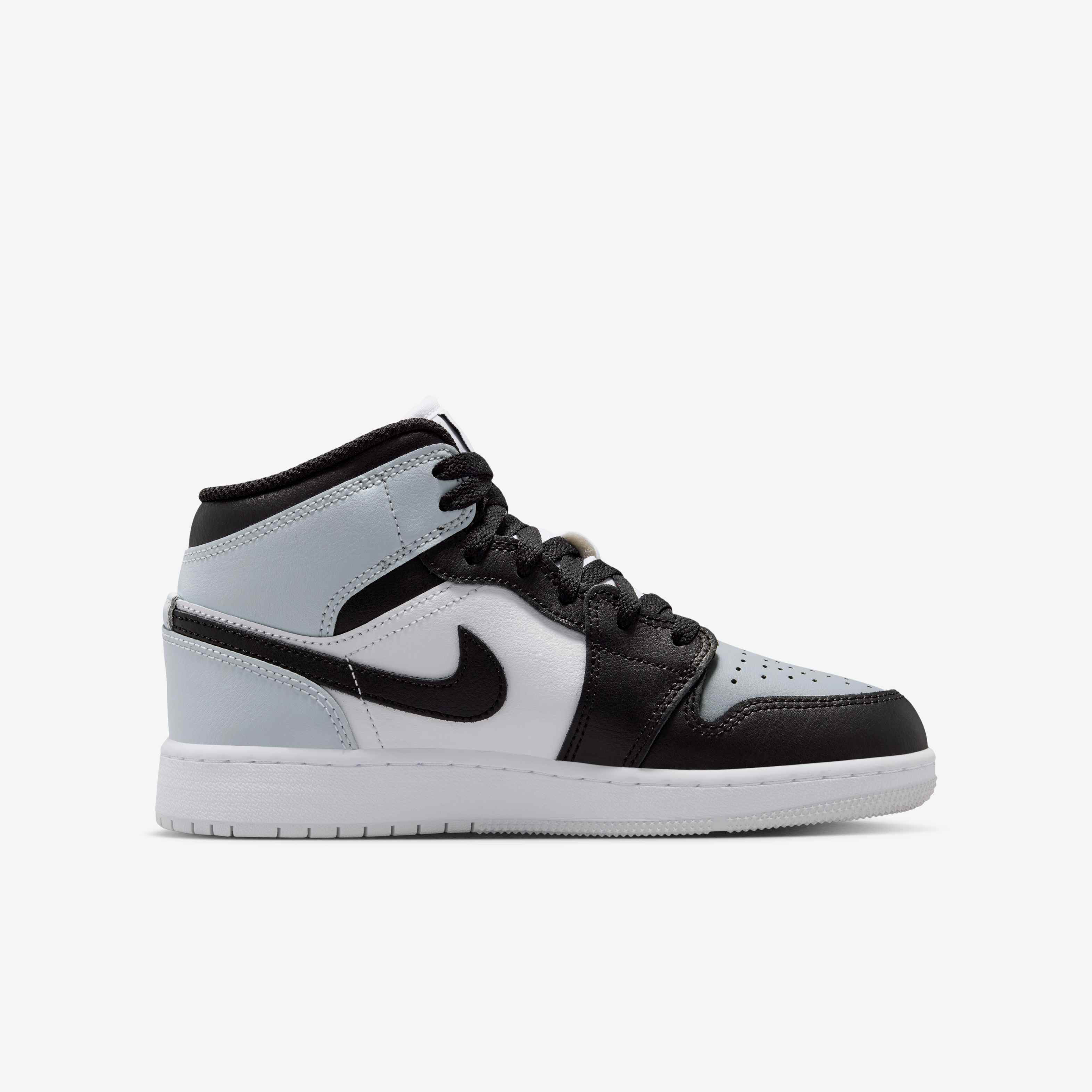 Air Jordan 1 Mid image number 2