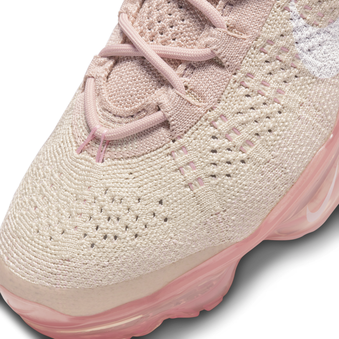 Nike air vapormax flyknit 2 white and pink sales