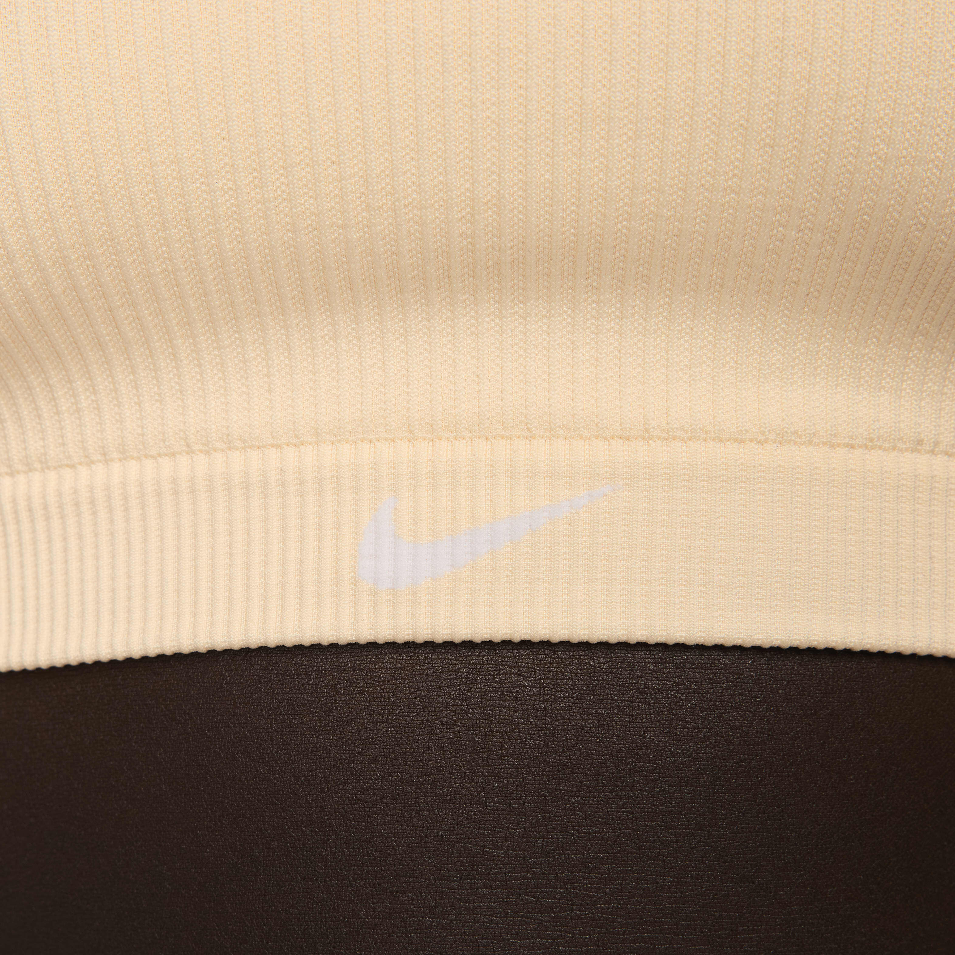 Nike Indy Seamless Ribbed image number 4