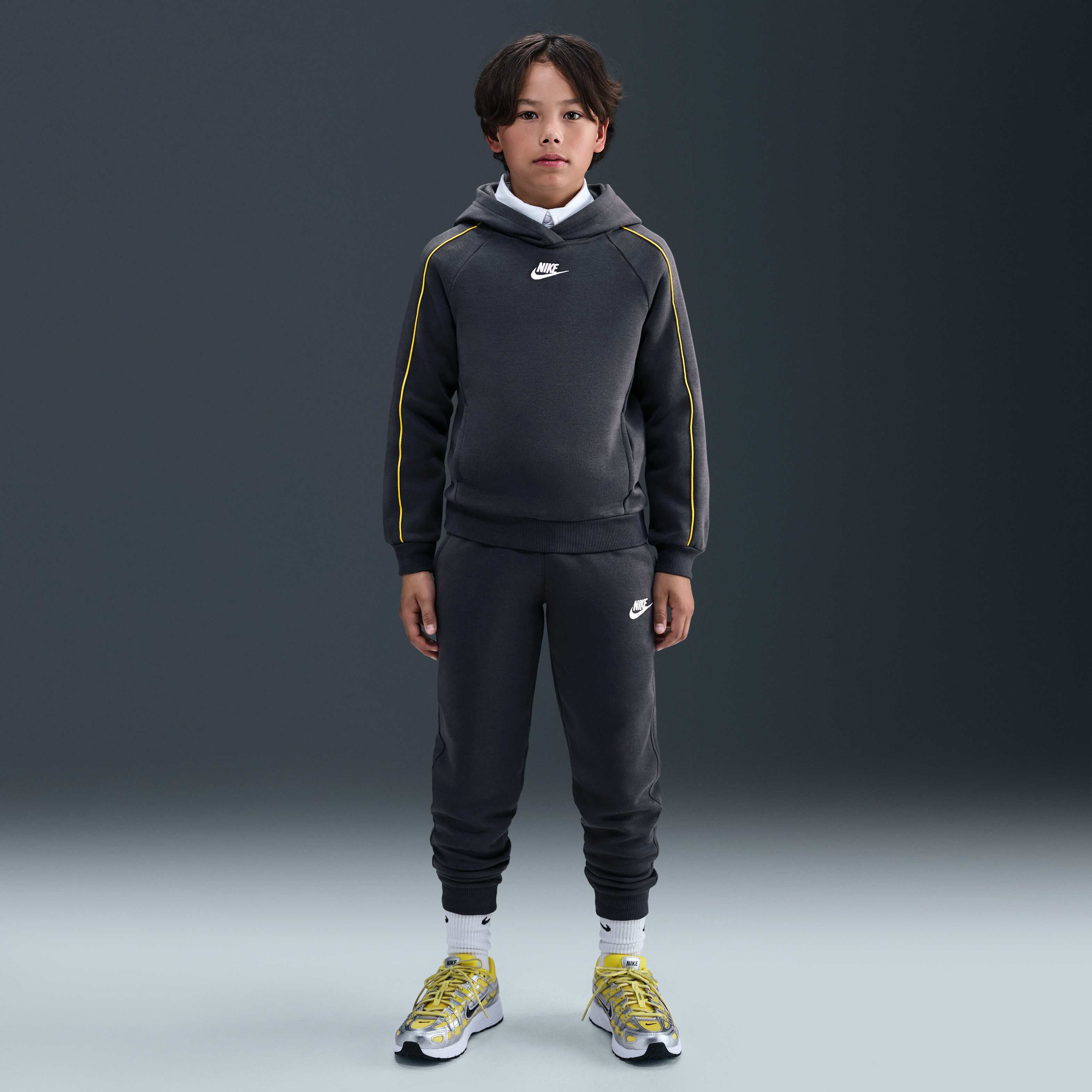 نايكي سبورتسوير كلوب فليس image number 5